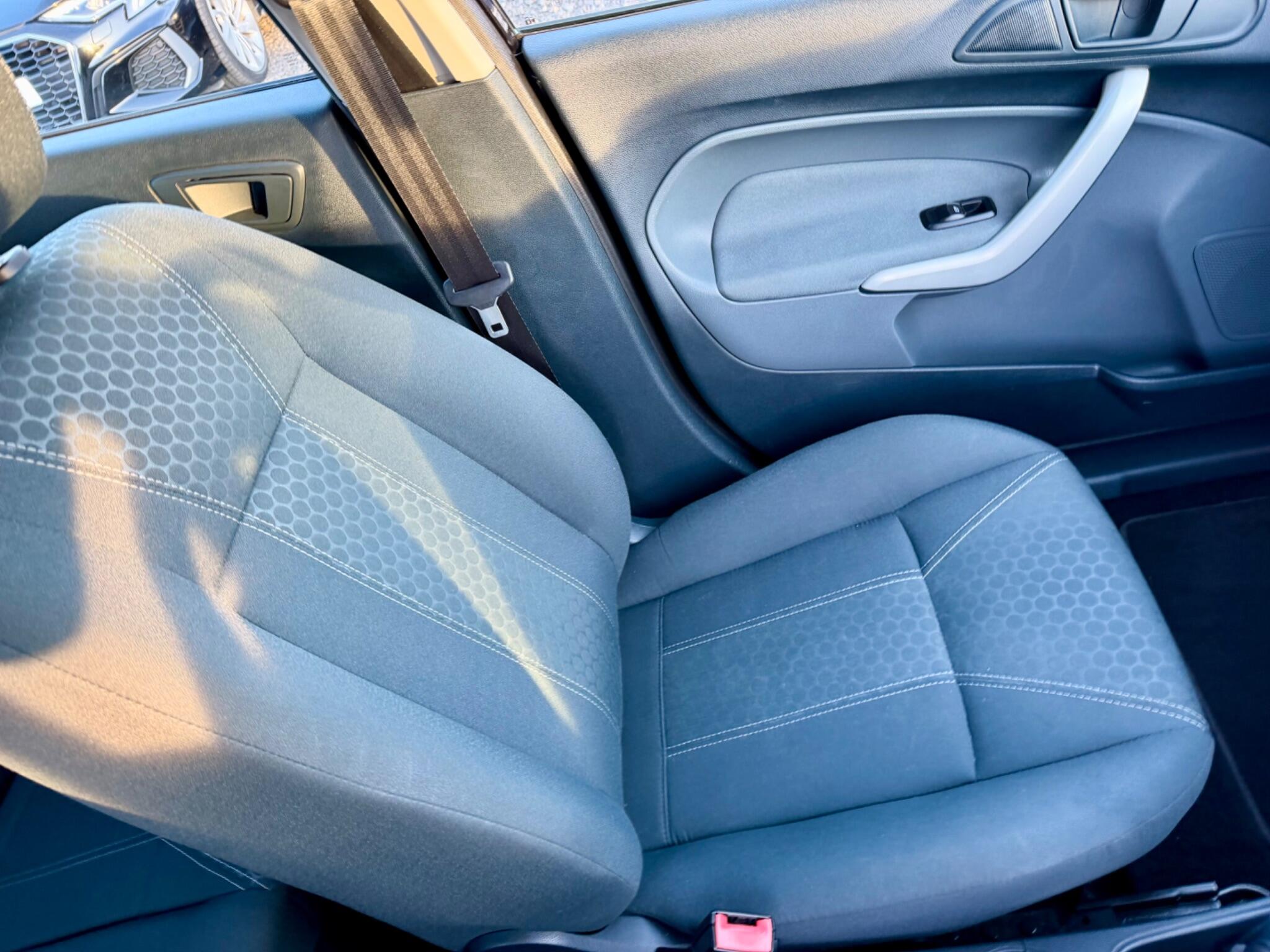 Ford Fiesta view 54
