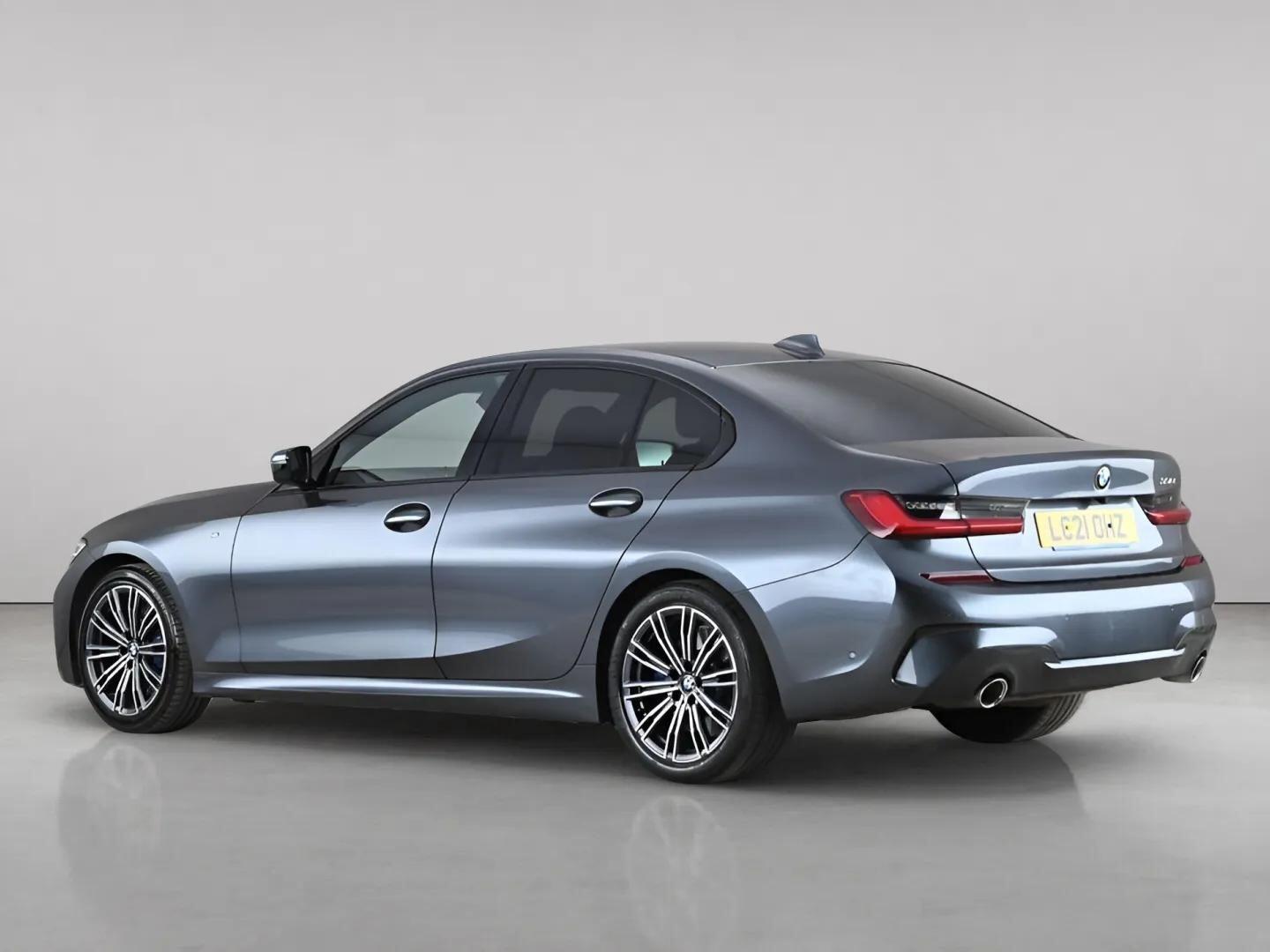BMW 3 Series view 7
