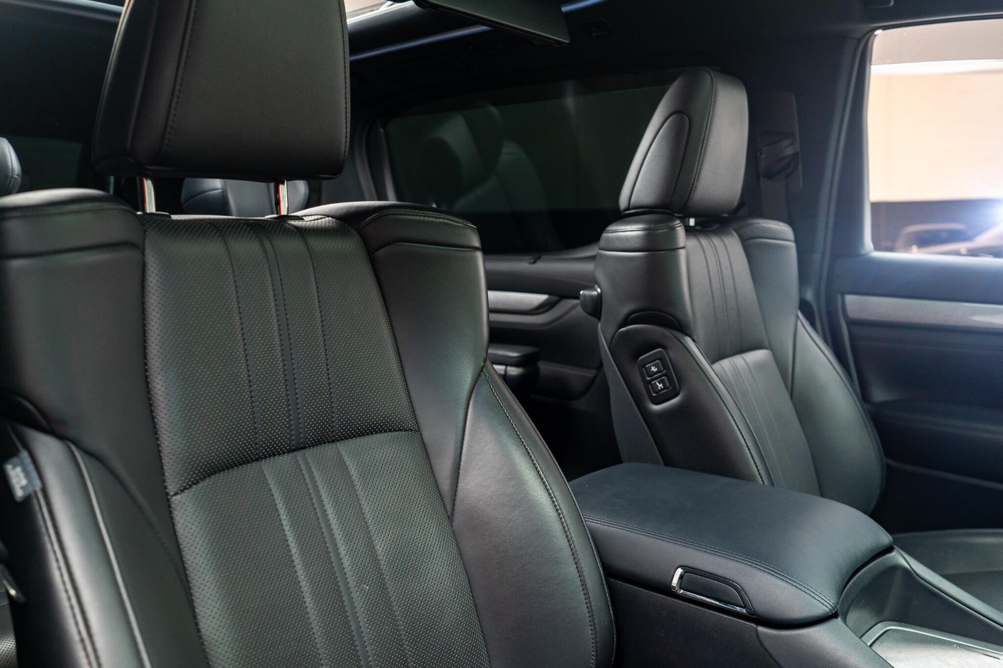 Toyota Alphard view 14