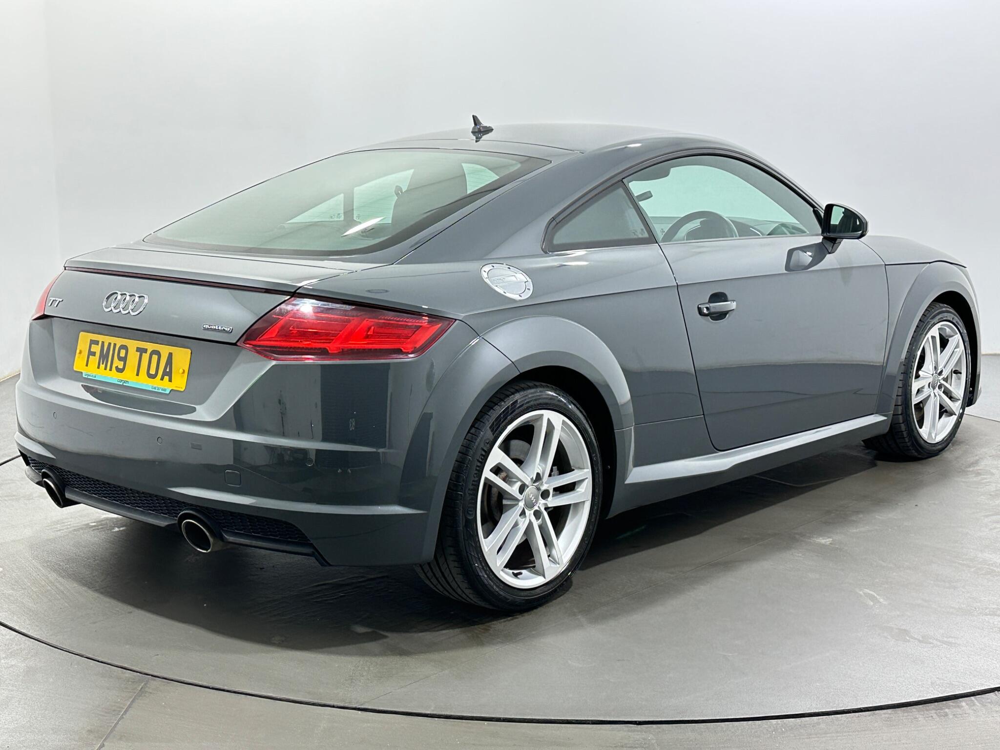 Audi TT view 8