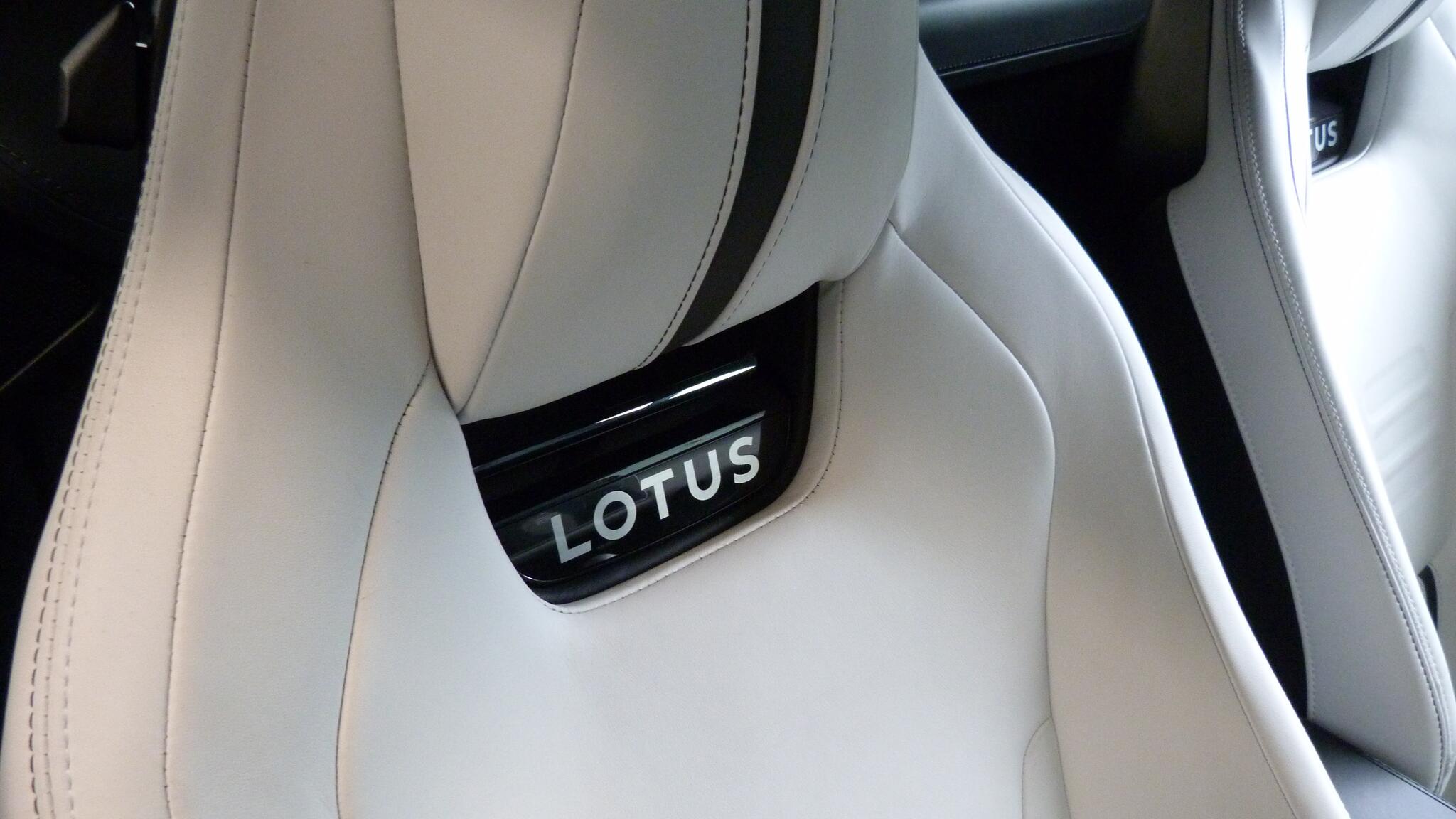 Lotus Emira view 18