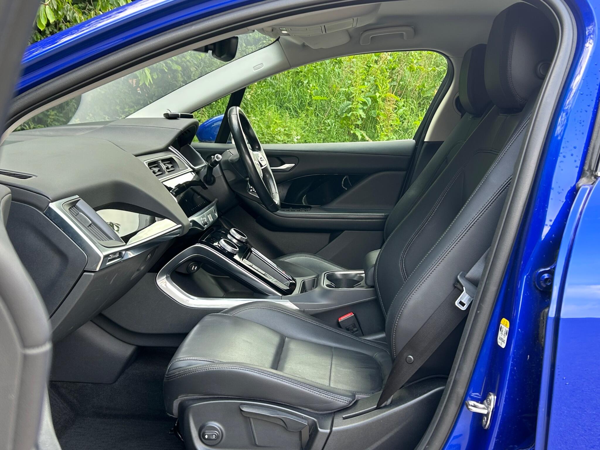 Jaguar I-Pace view 17