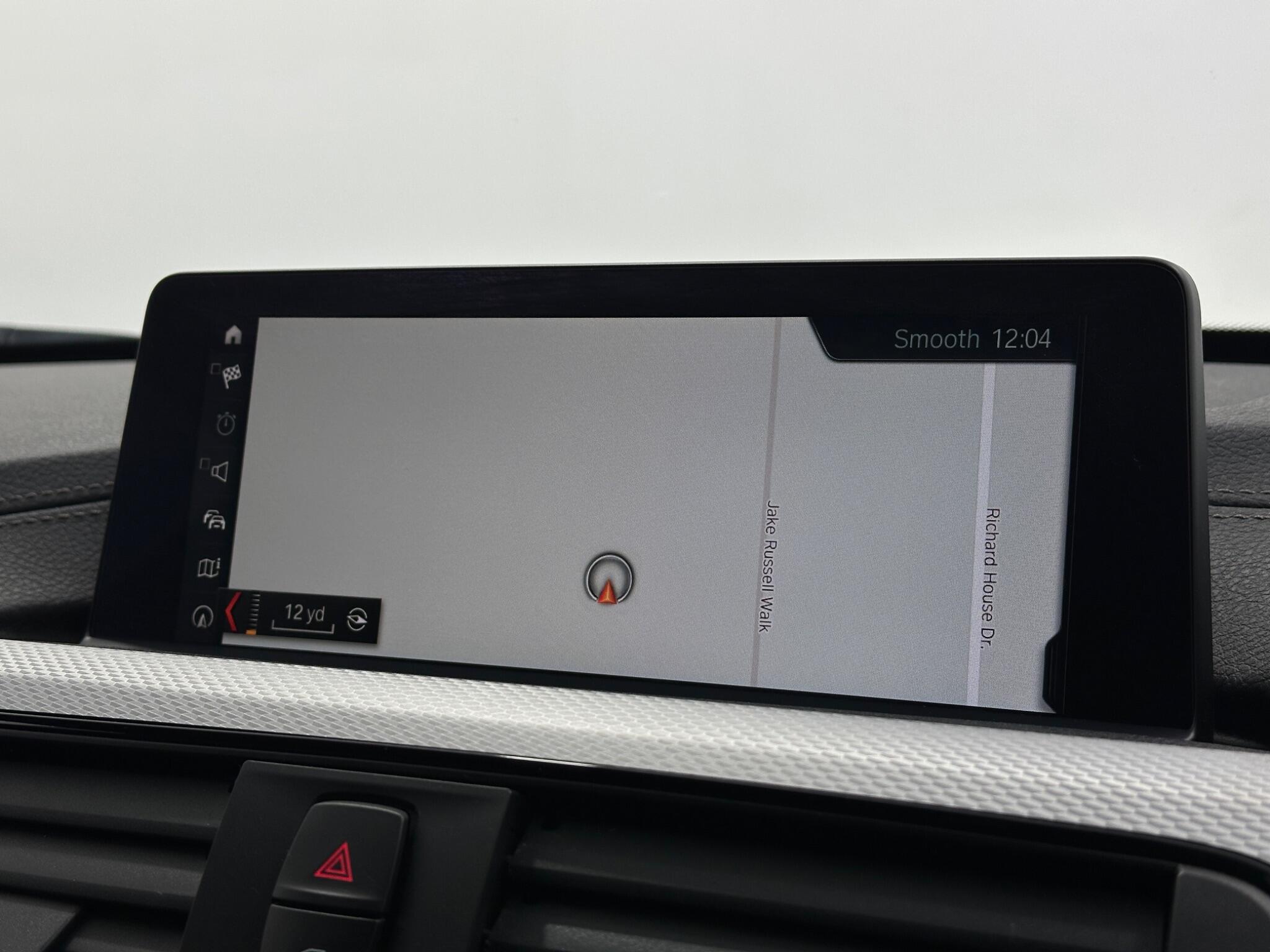 BMW 3 Series view 22