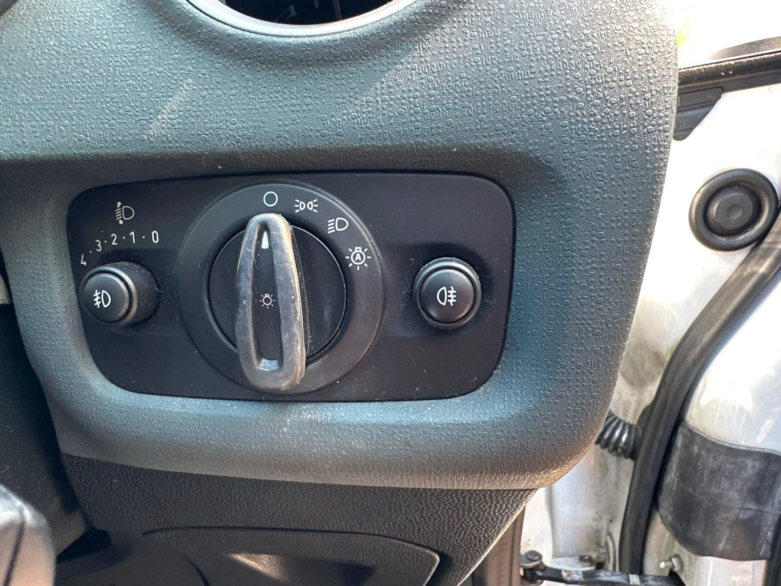 Ford Fiesta view 27