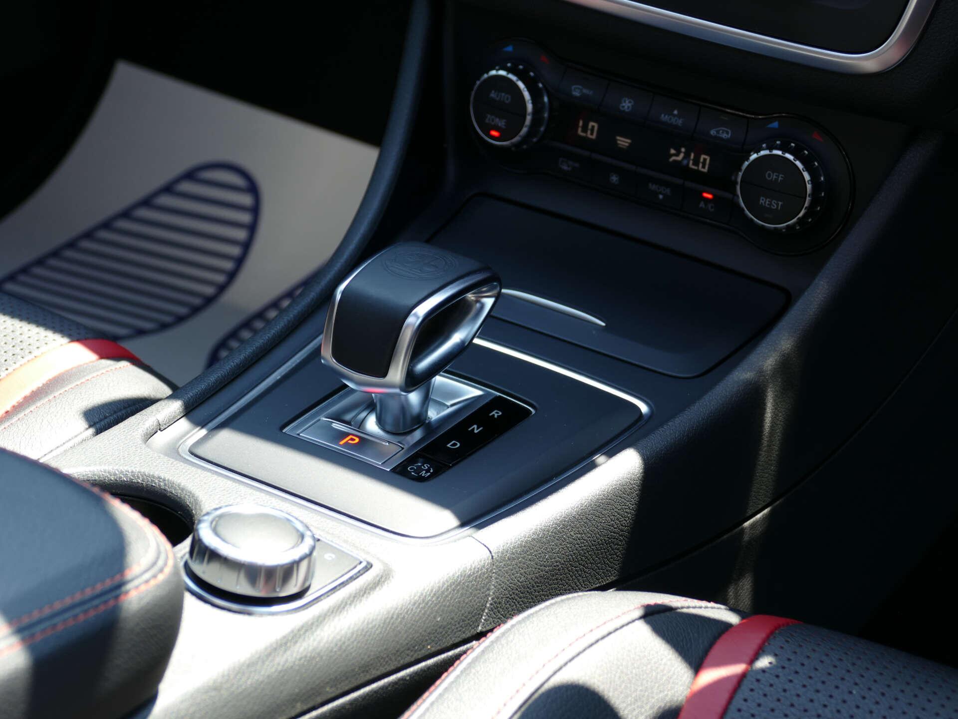 Mercedes-Benz Gla view 20