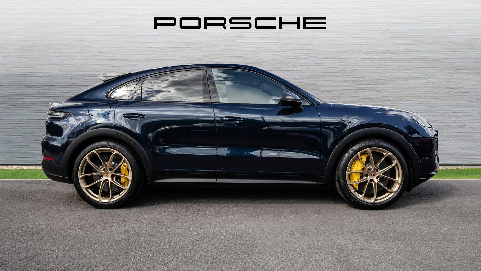 Porsche Cayenne view 7