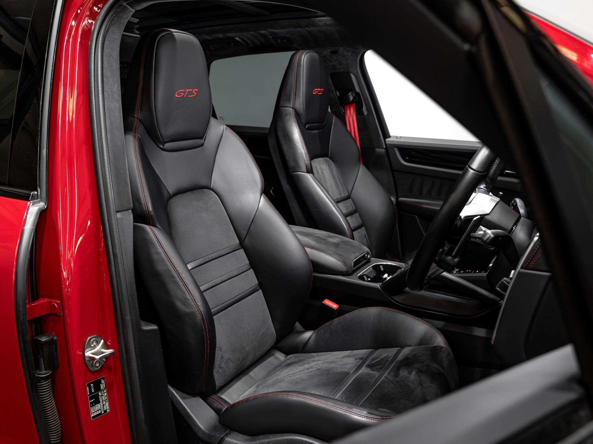 Porsche Cayenne view 2