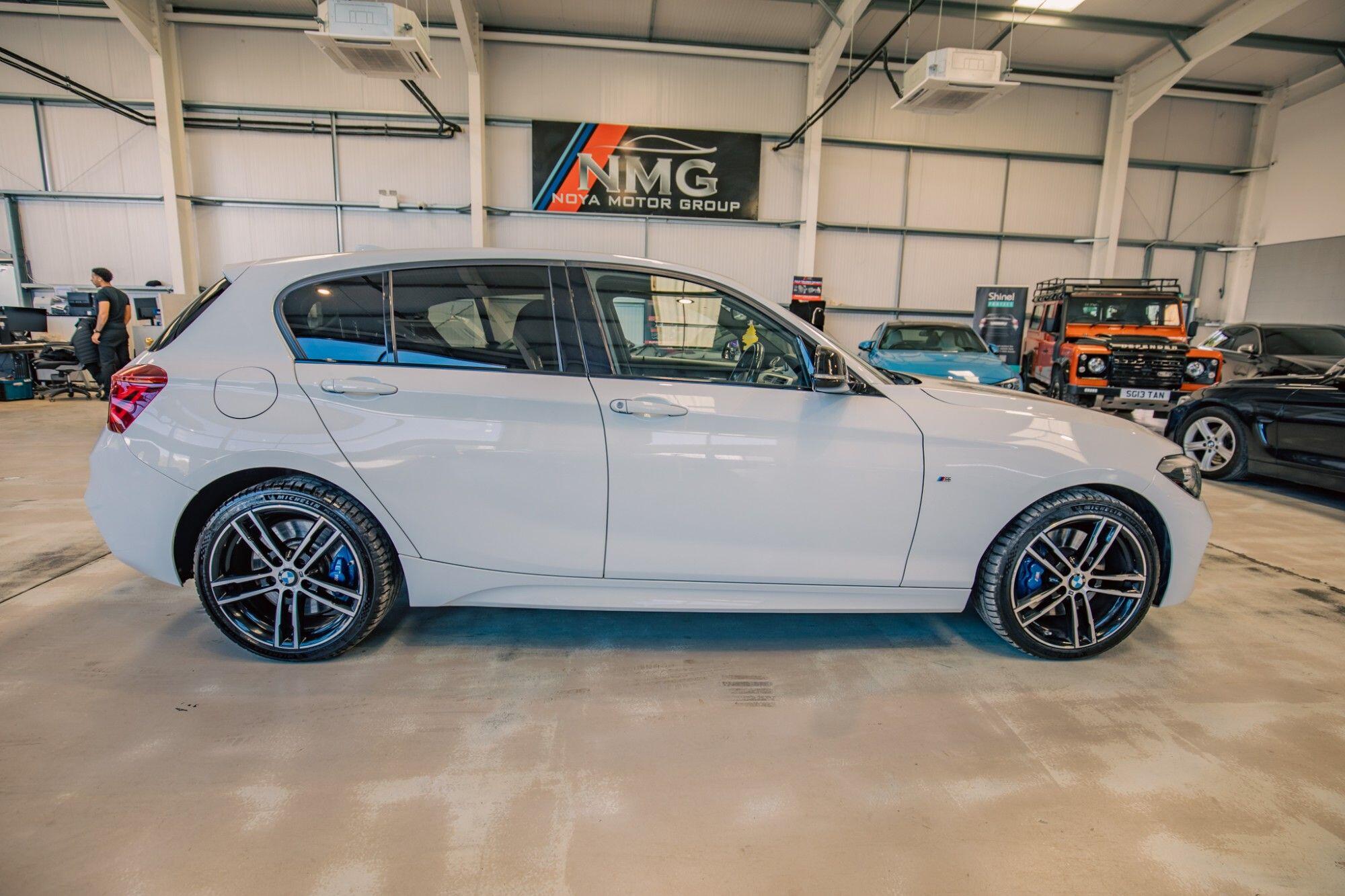 BMW 1 Series view 19