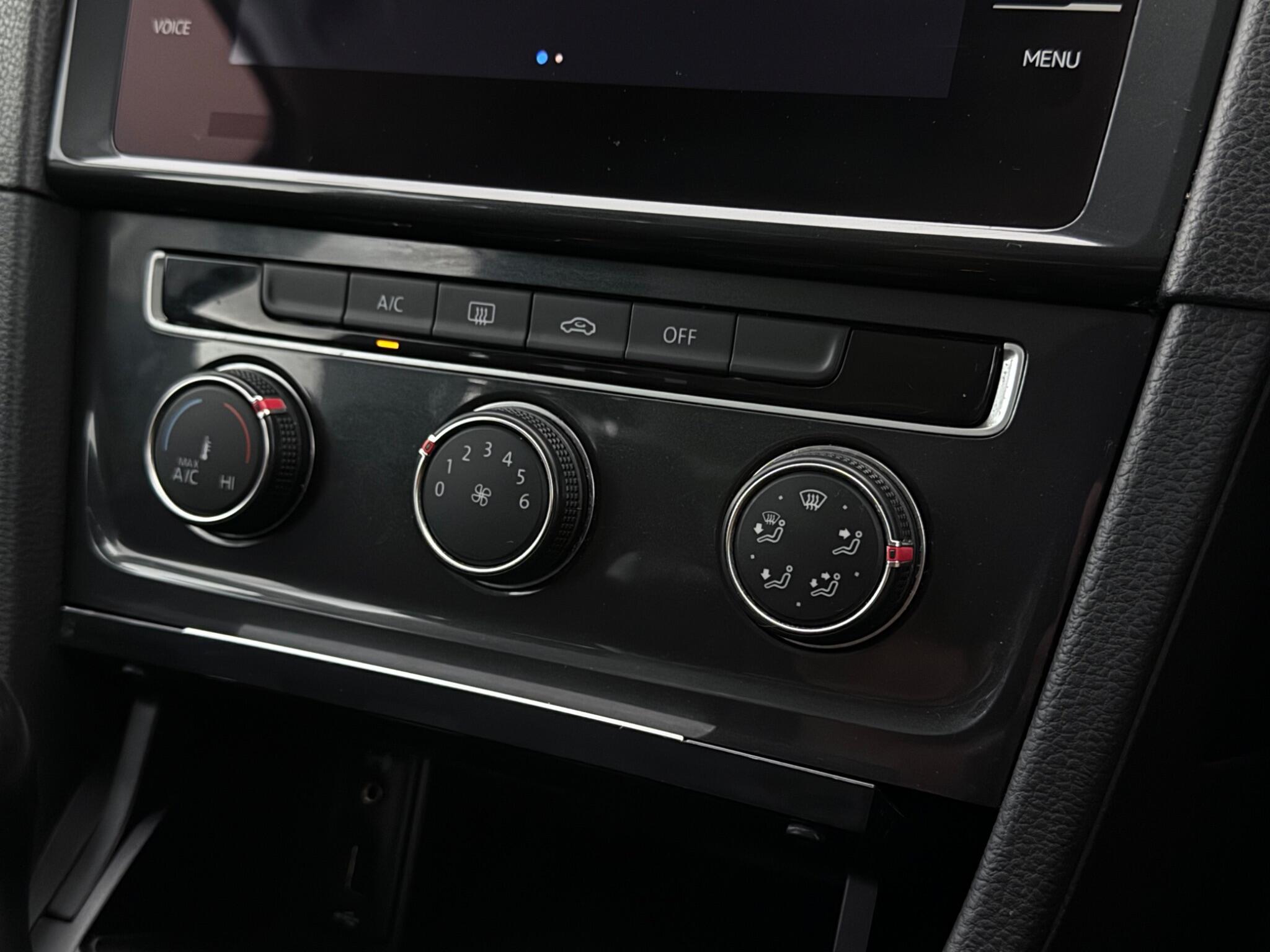 Volkswagen Golf view 21