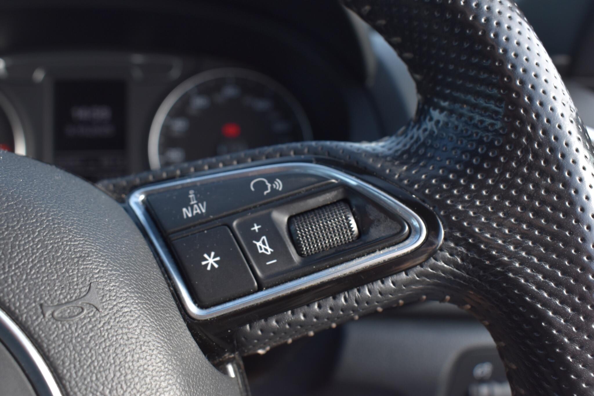 Q3 - 2.0 TDI S line Euro 6 (s/s) 5dr - Image 31