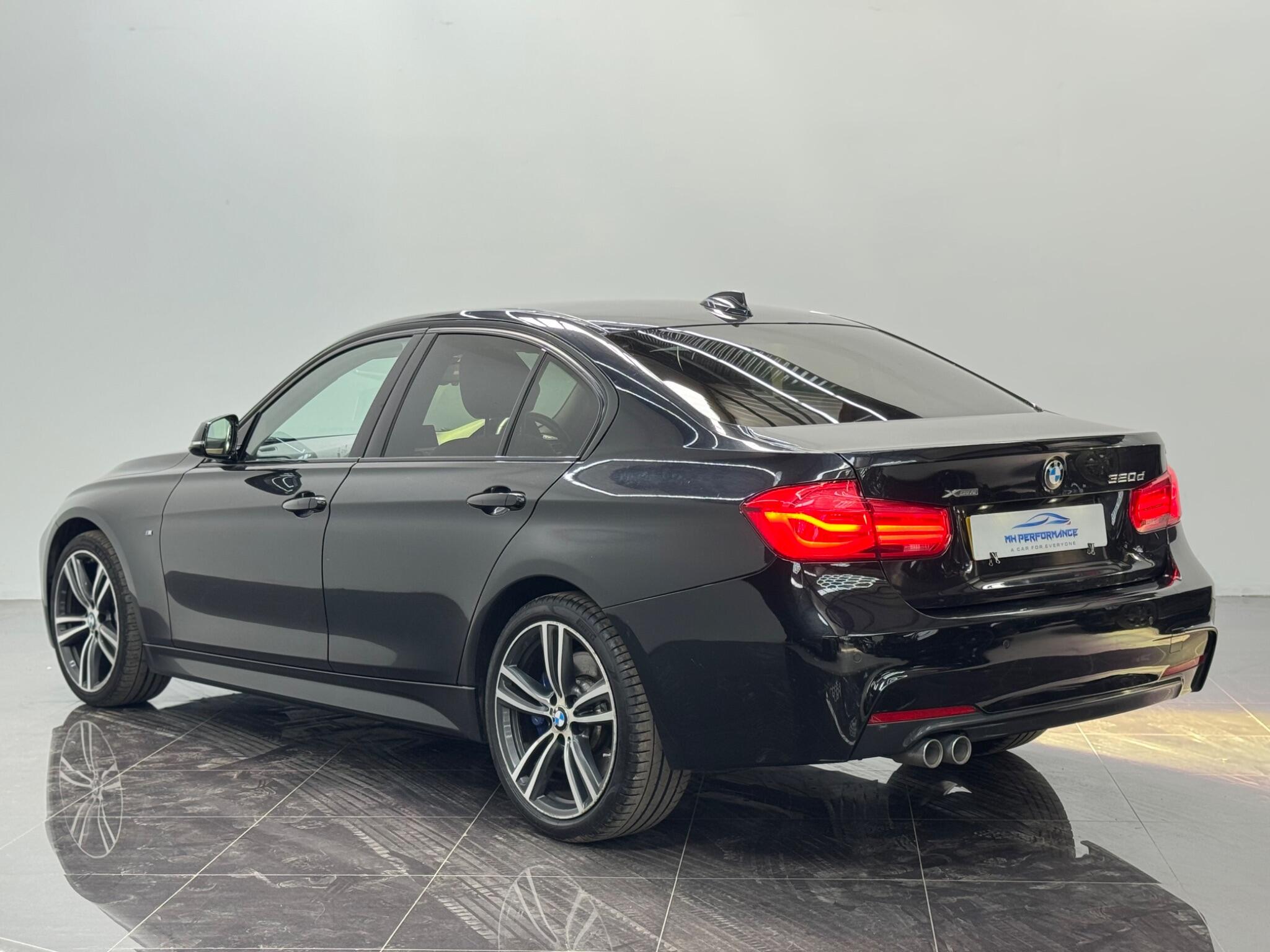 BMW 3 Series view 18