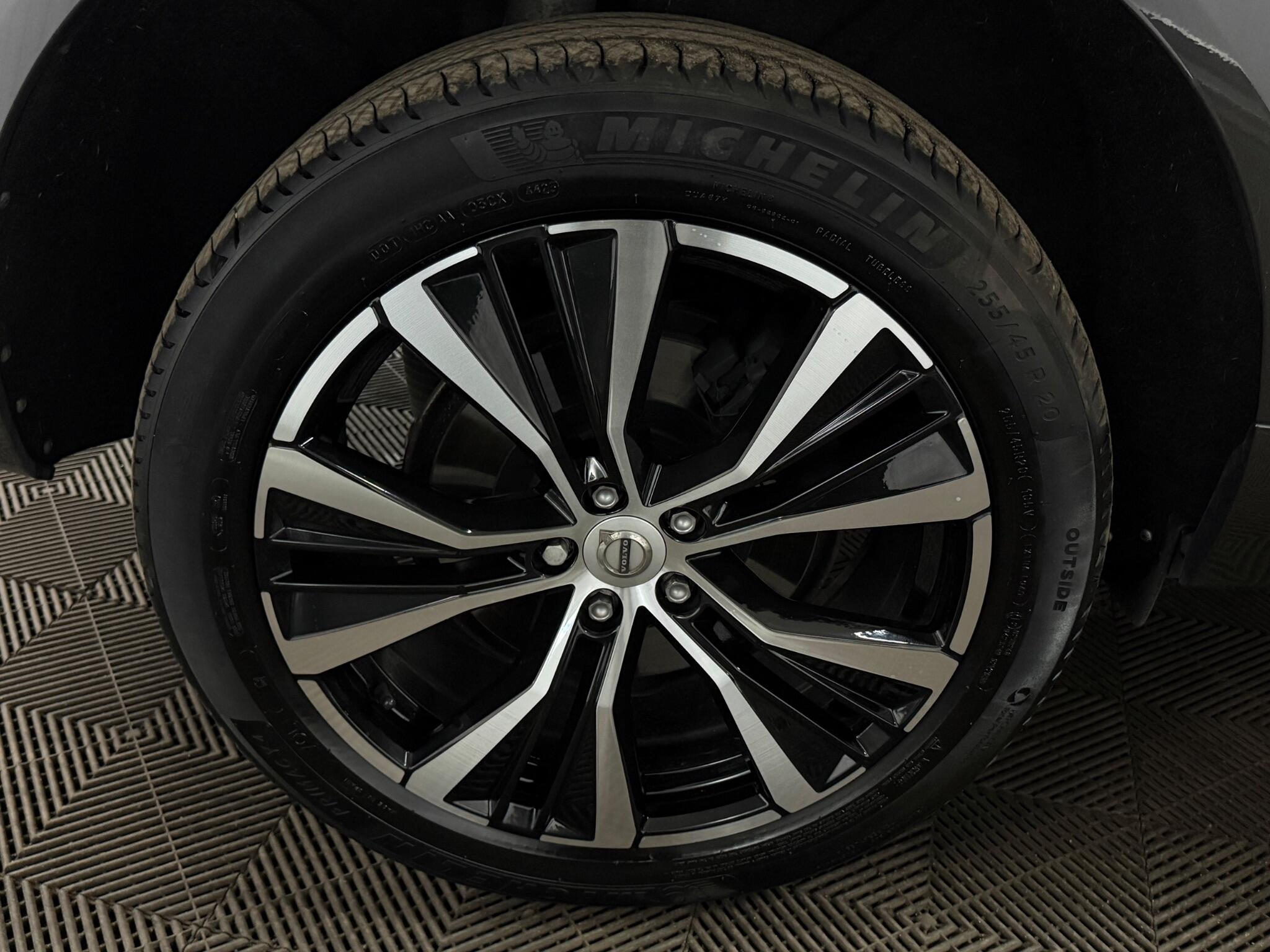 Volvo XC60 view 42