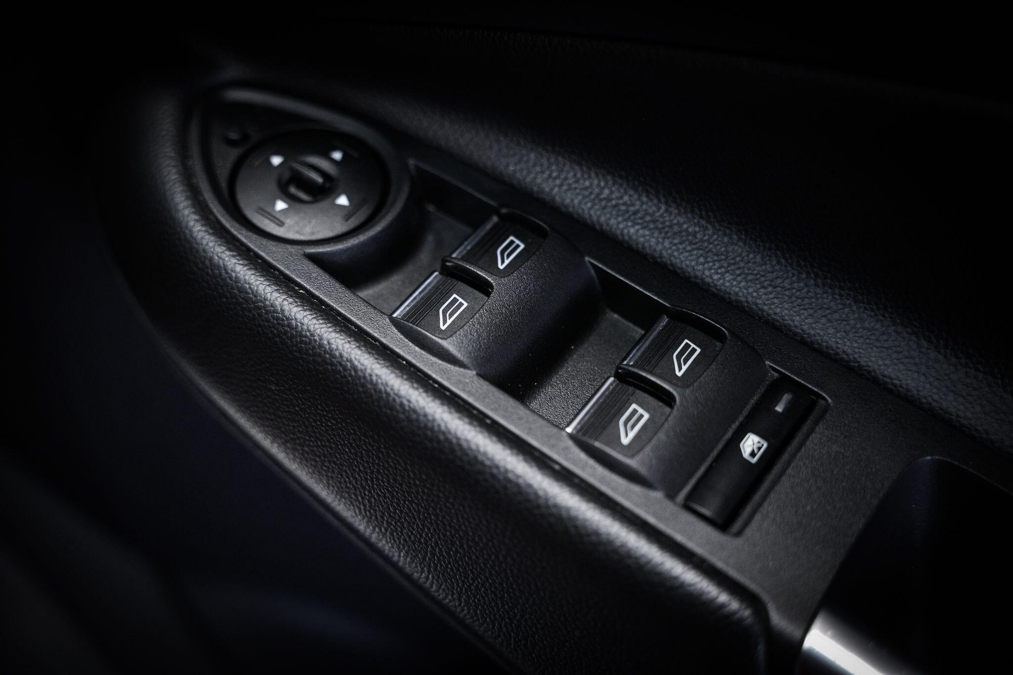 Ford Kuga view 50