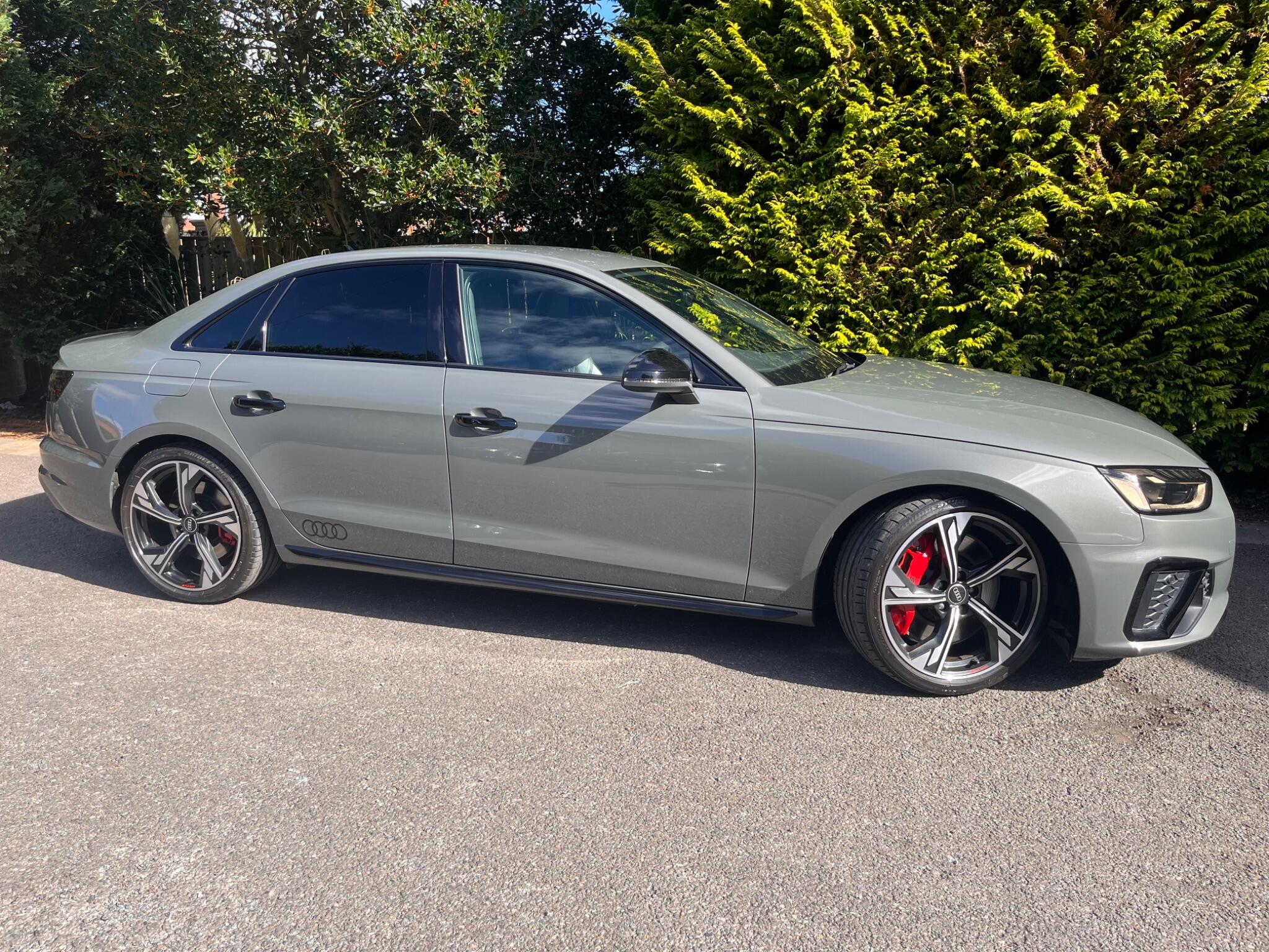 Audi S4 view 18