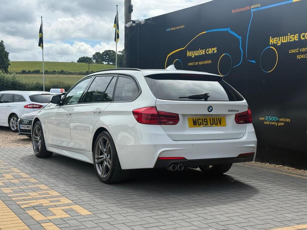 BMW 3 Series view 3