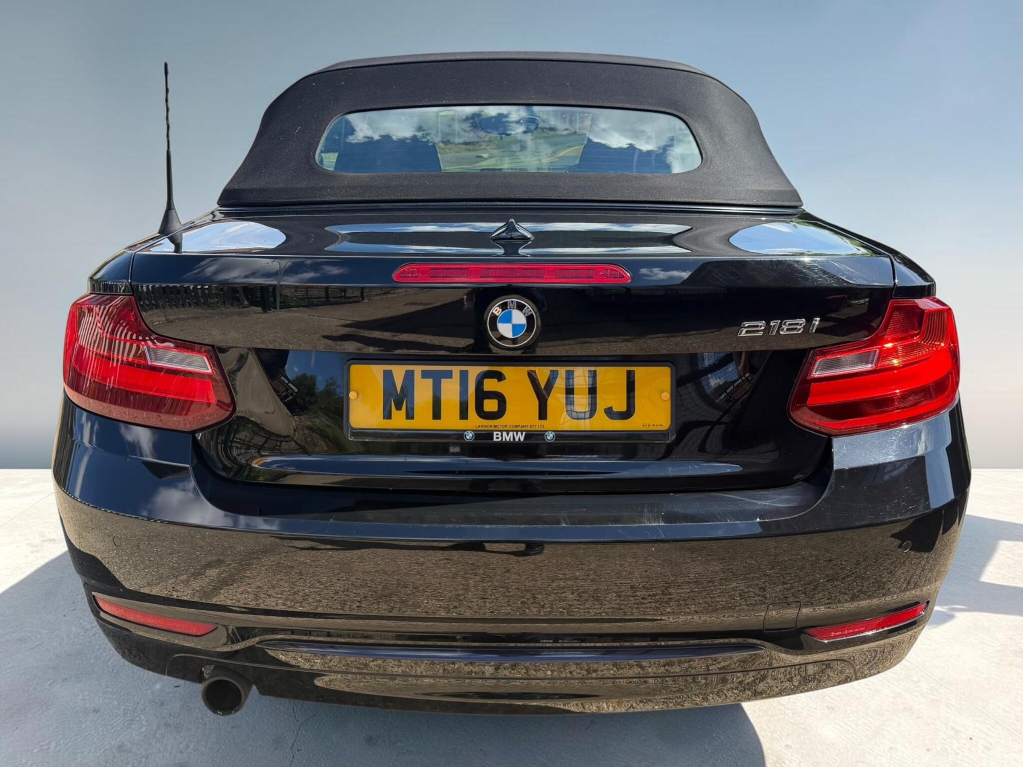 BMW 2 Series view 12