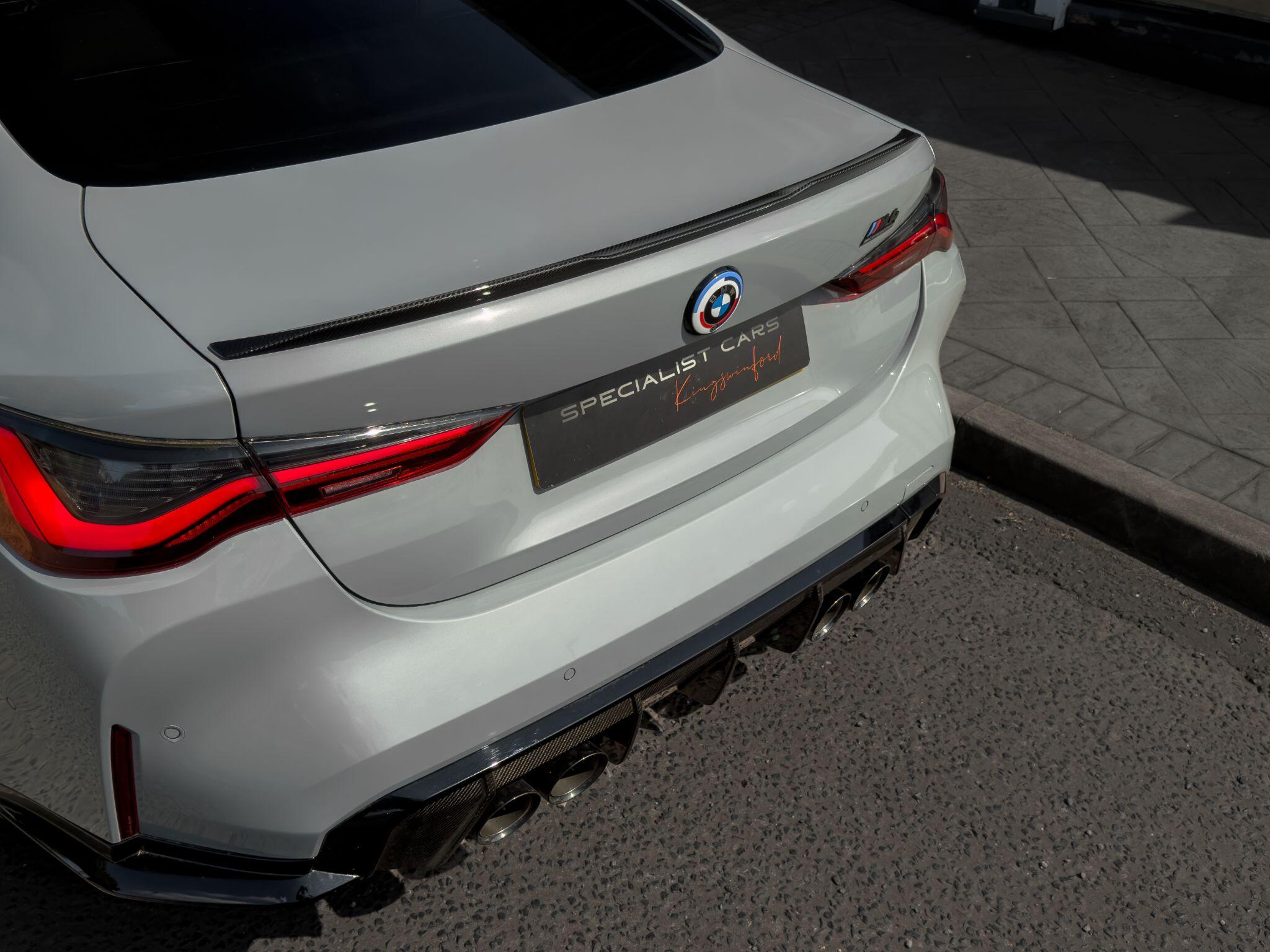 BMW M4 view 7