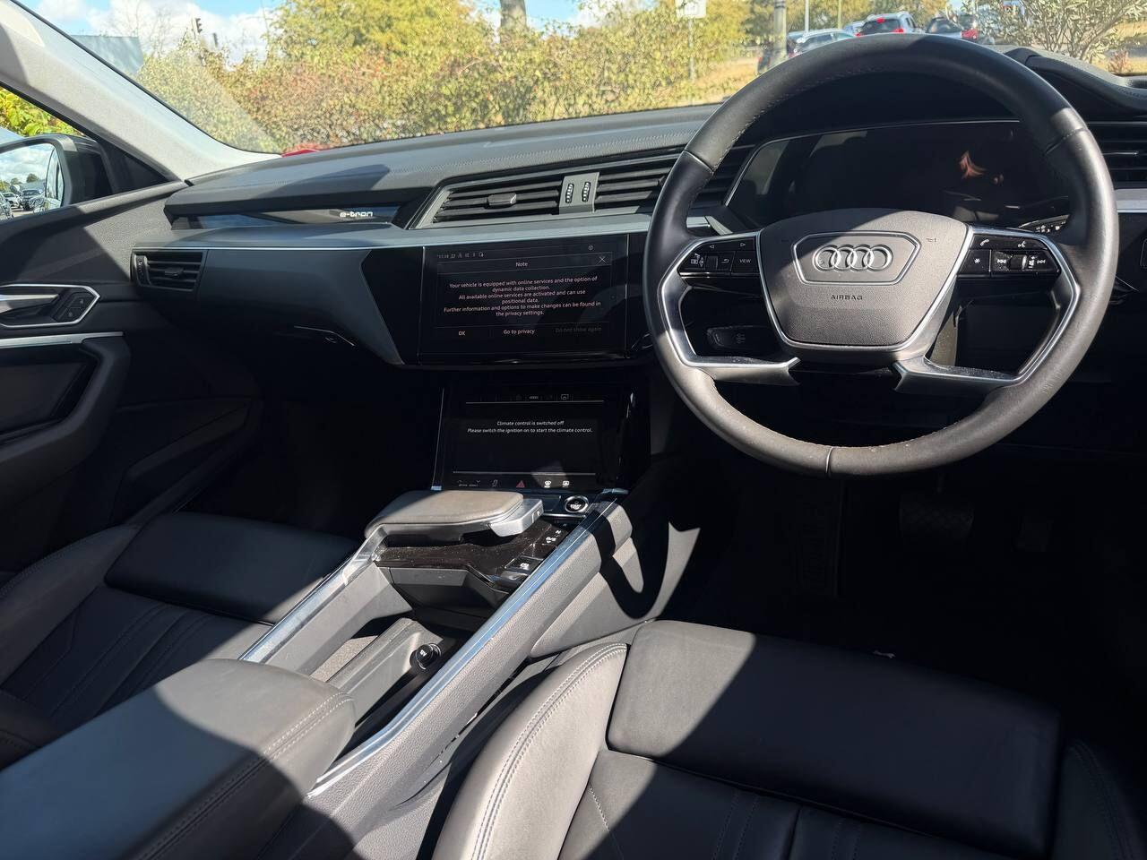 Audi E-Tron view 34