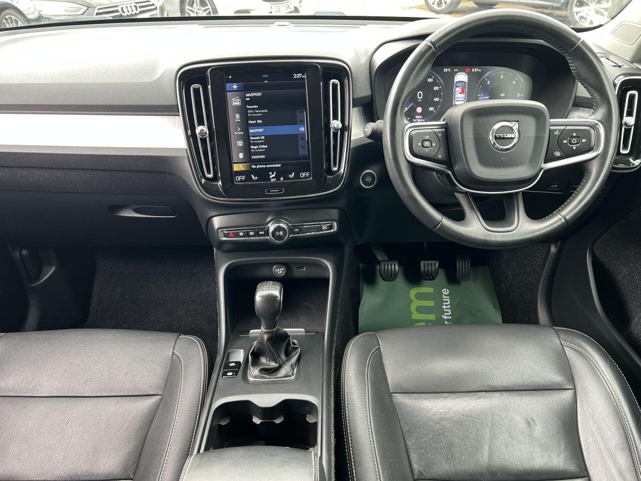 Volvo XC40 view 31
