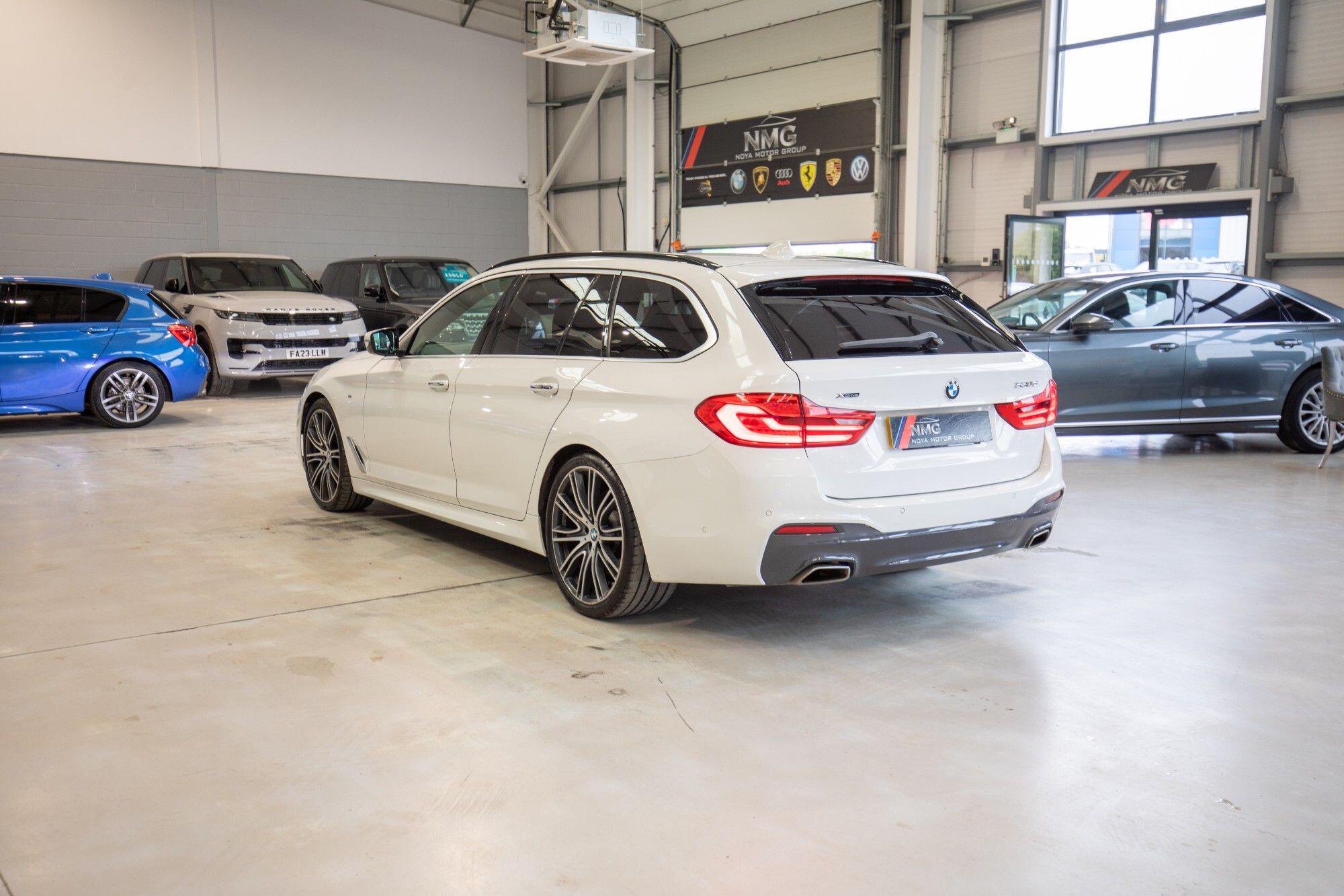 BMW 5 Series view 4
