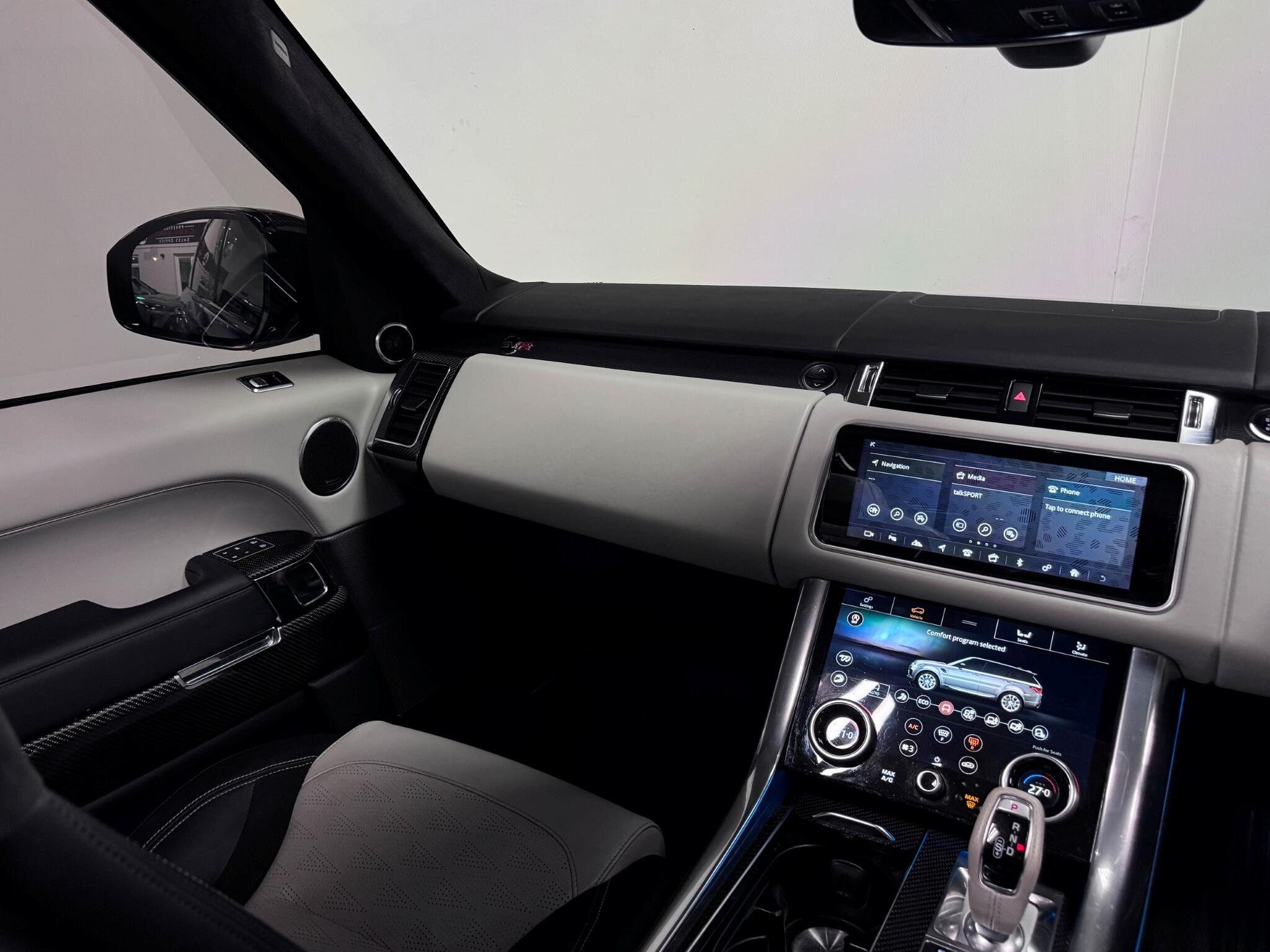 Land Rover Range Rover Sport view 42