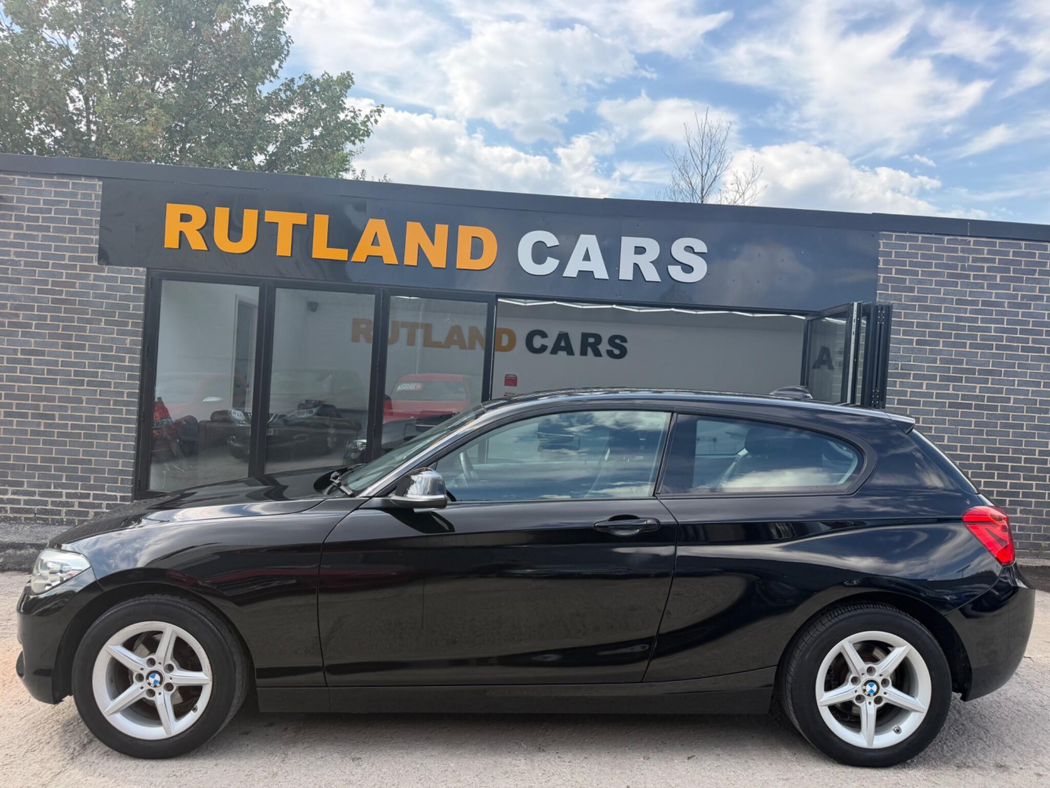 BMW 1 Series view 7