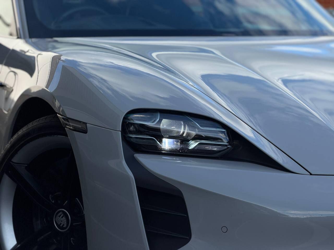 Porsche Taycan view 81