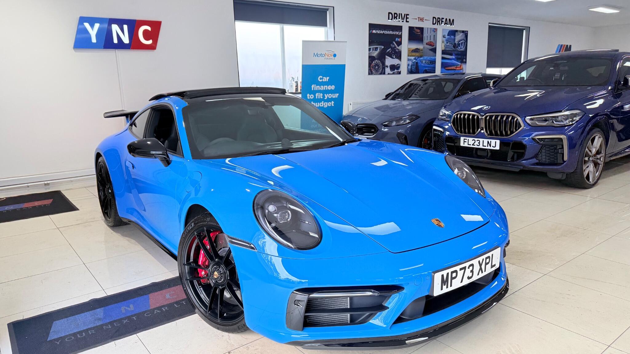 Porsche 911 view 2