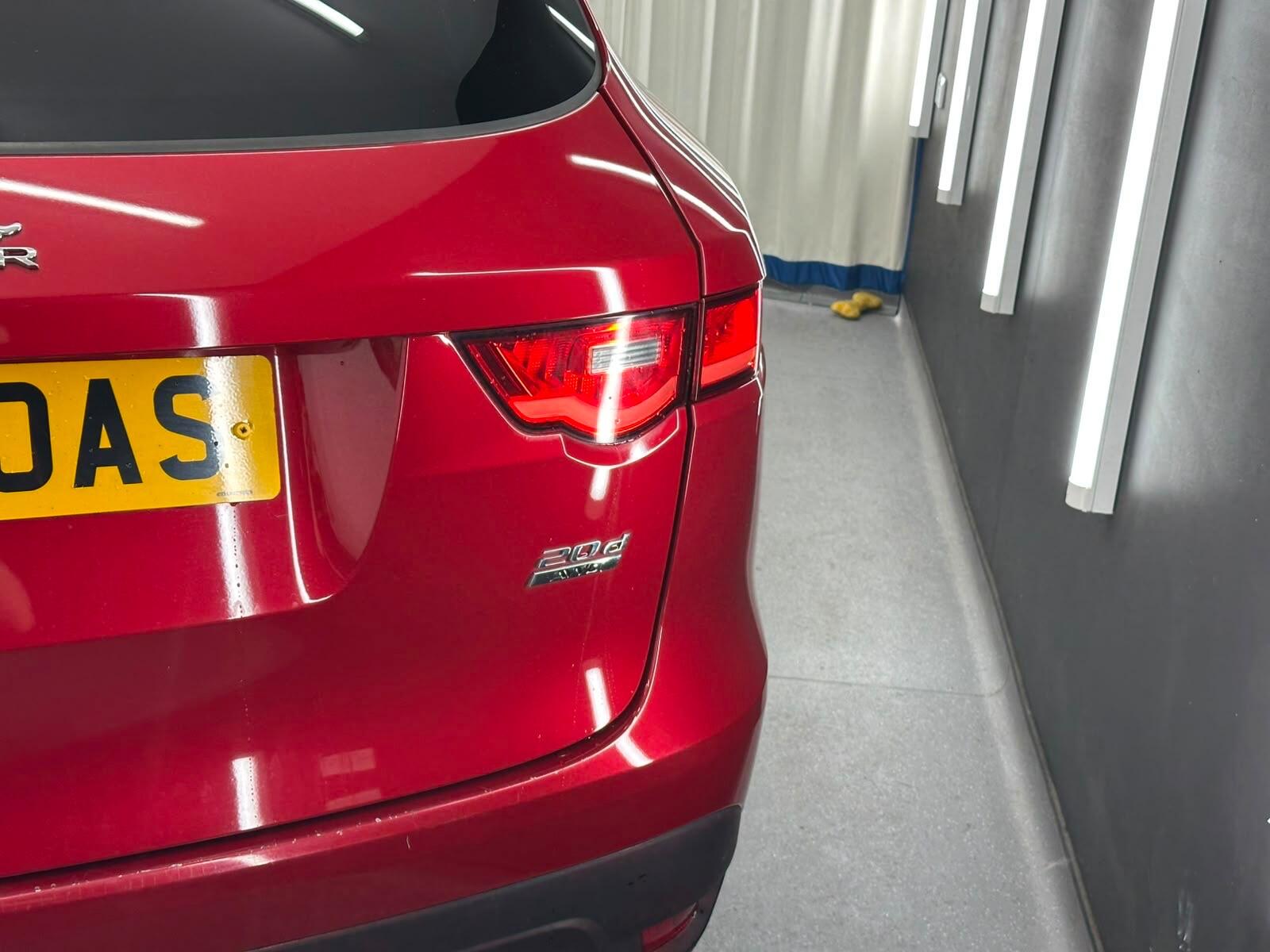 Jaguar F-Pace view 10