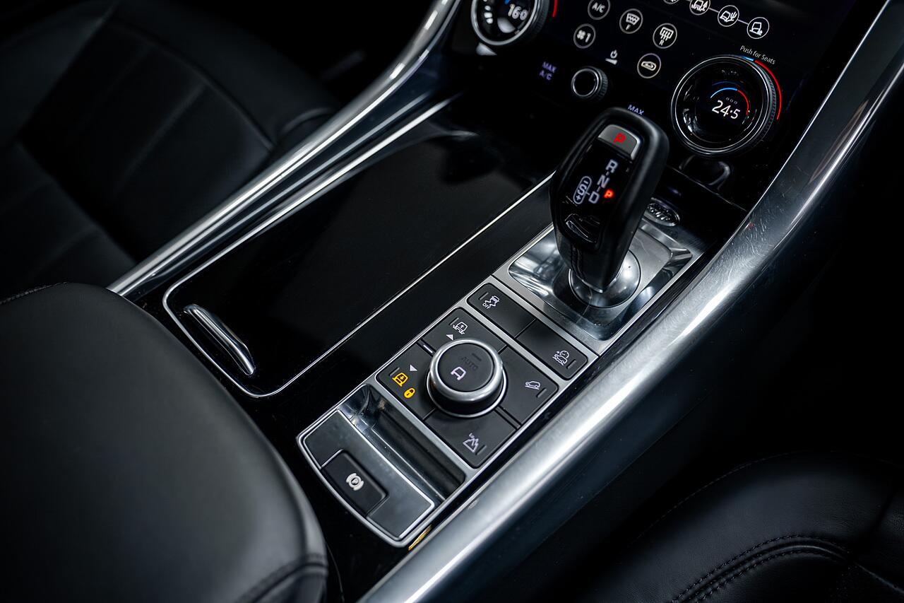 Land Rover Range Rover Sport view 18