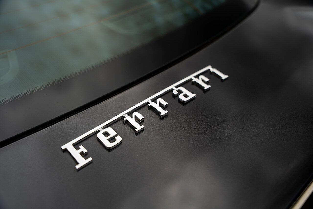 Ferrari F12 view 19