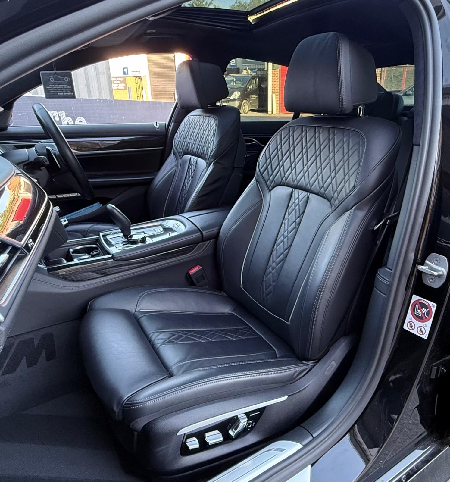 BMW 7 Series view 14
