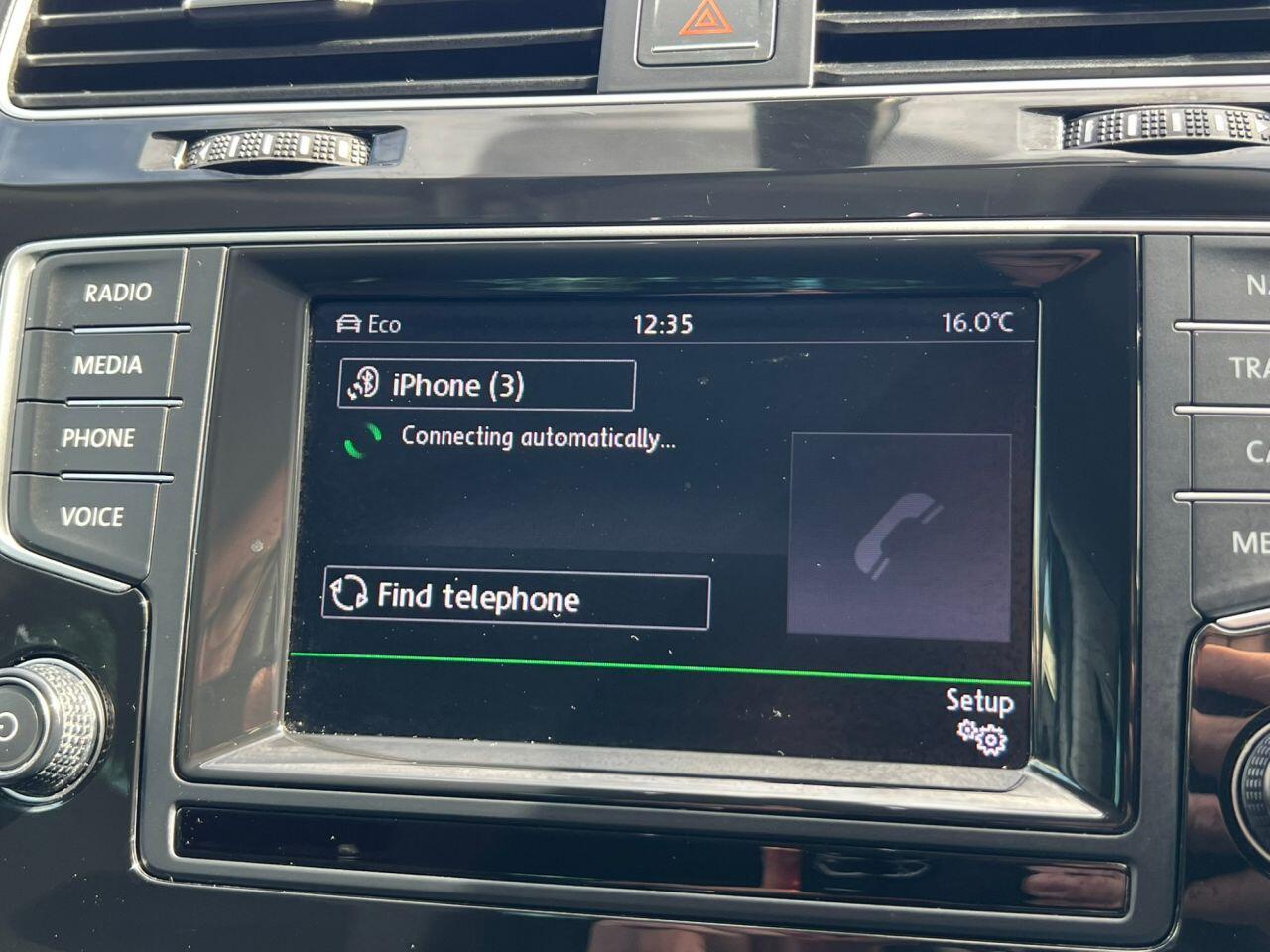 Volkswagen Golf view 24