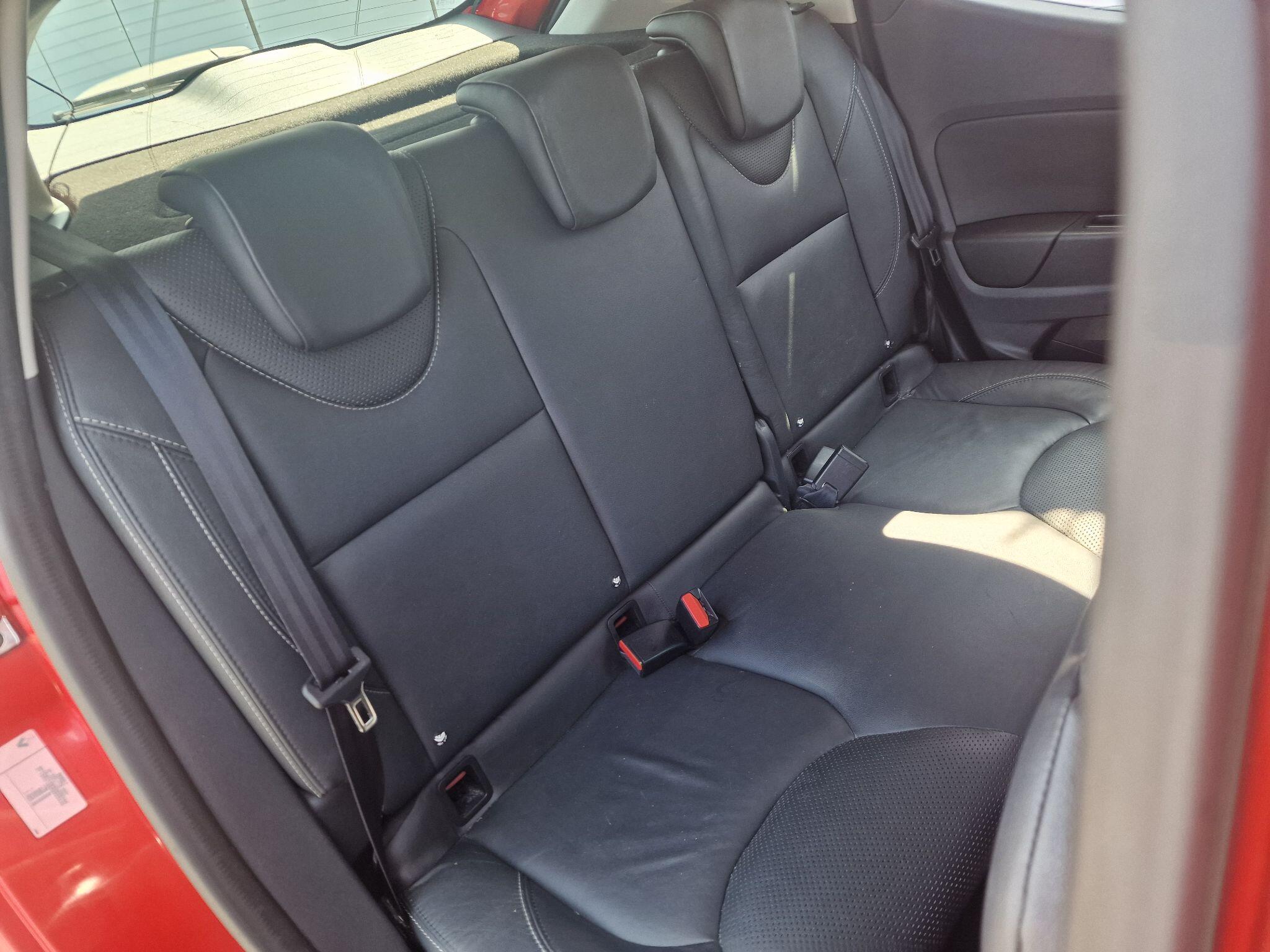 Renault Clio view 30