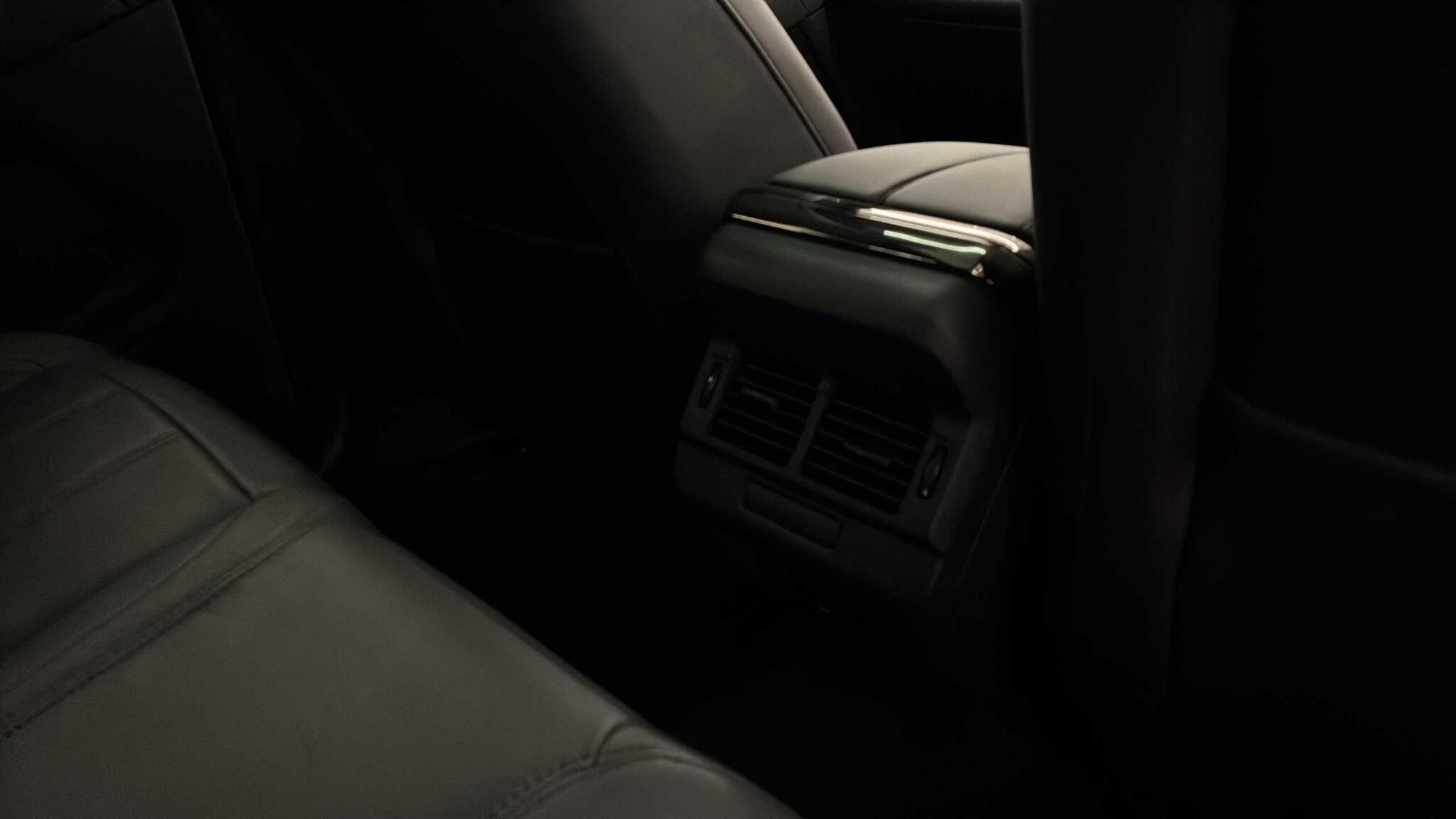 Land Rover Range Rover Evoque view 18