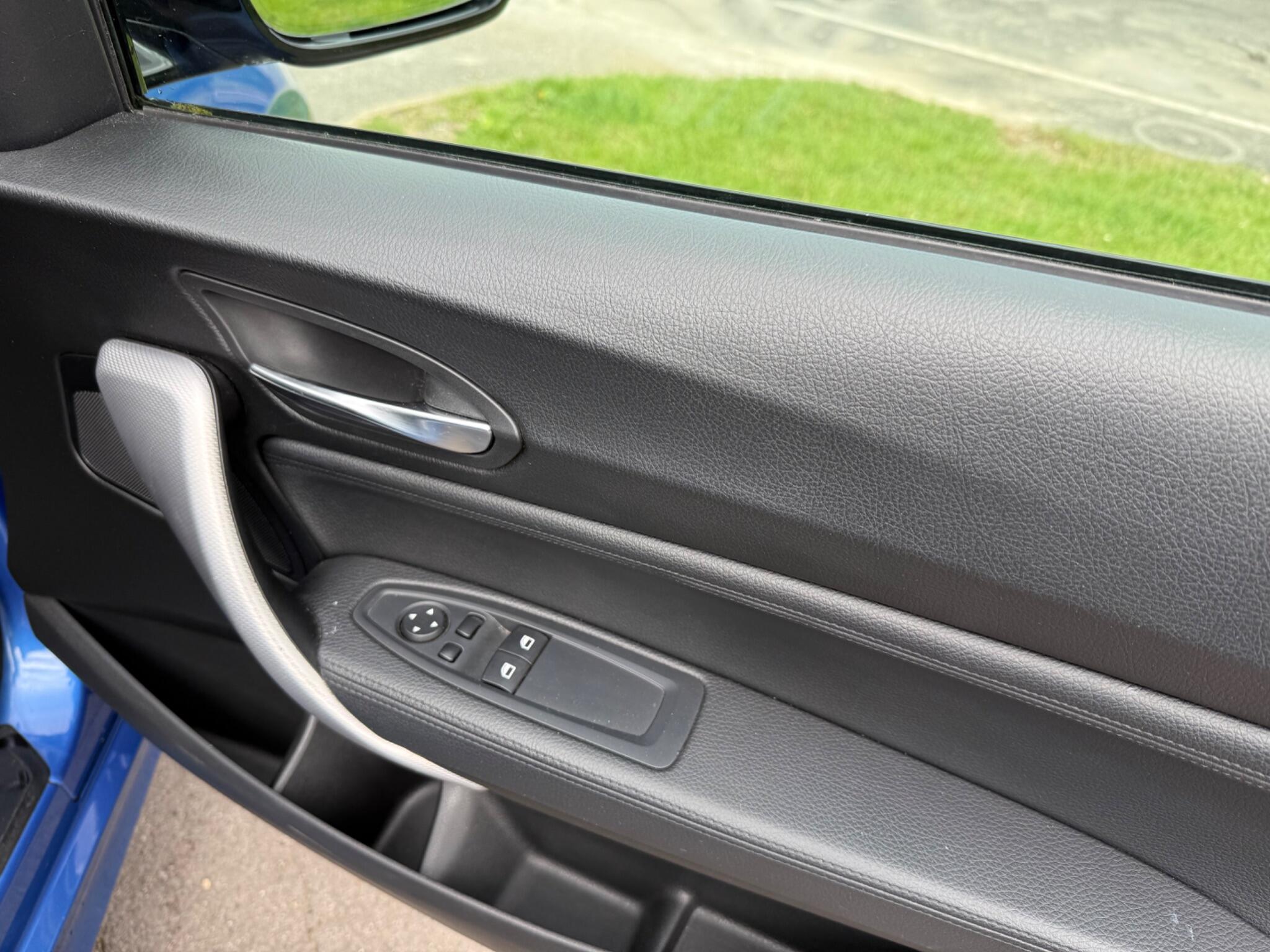 BMW 1 Series view 35