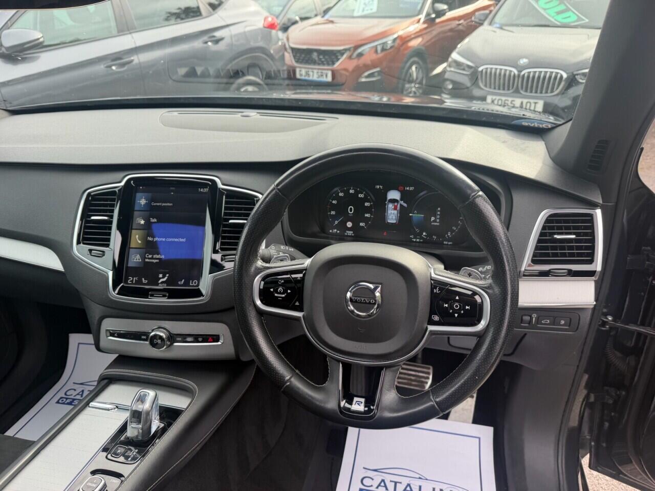 Volvo XC90 view 4