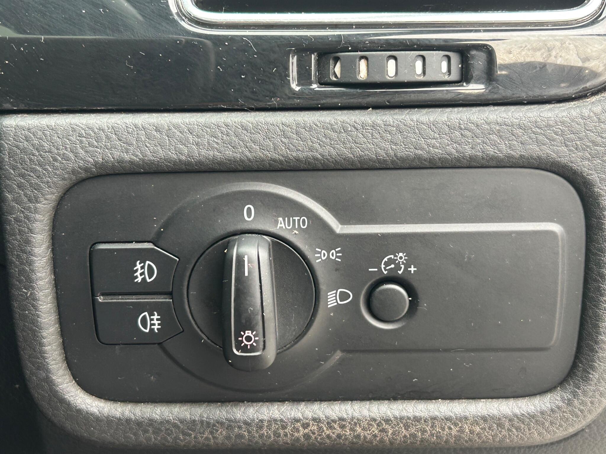 Volkswagen Touareg view 47