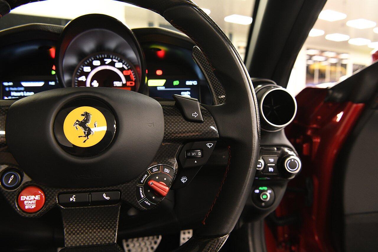 Ferrari 812 view 29