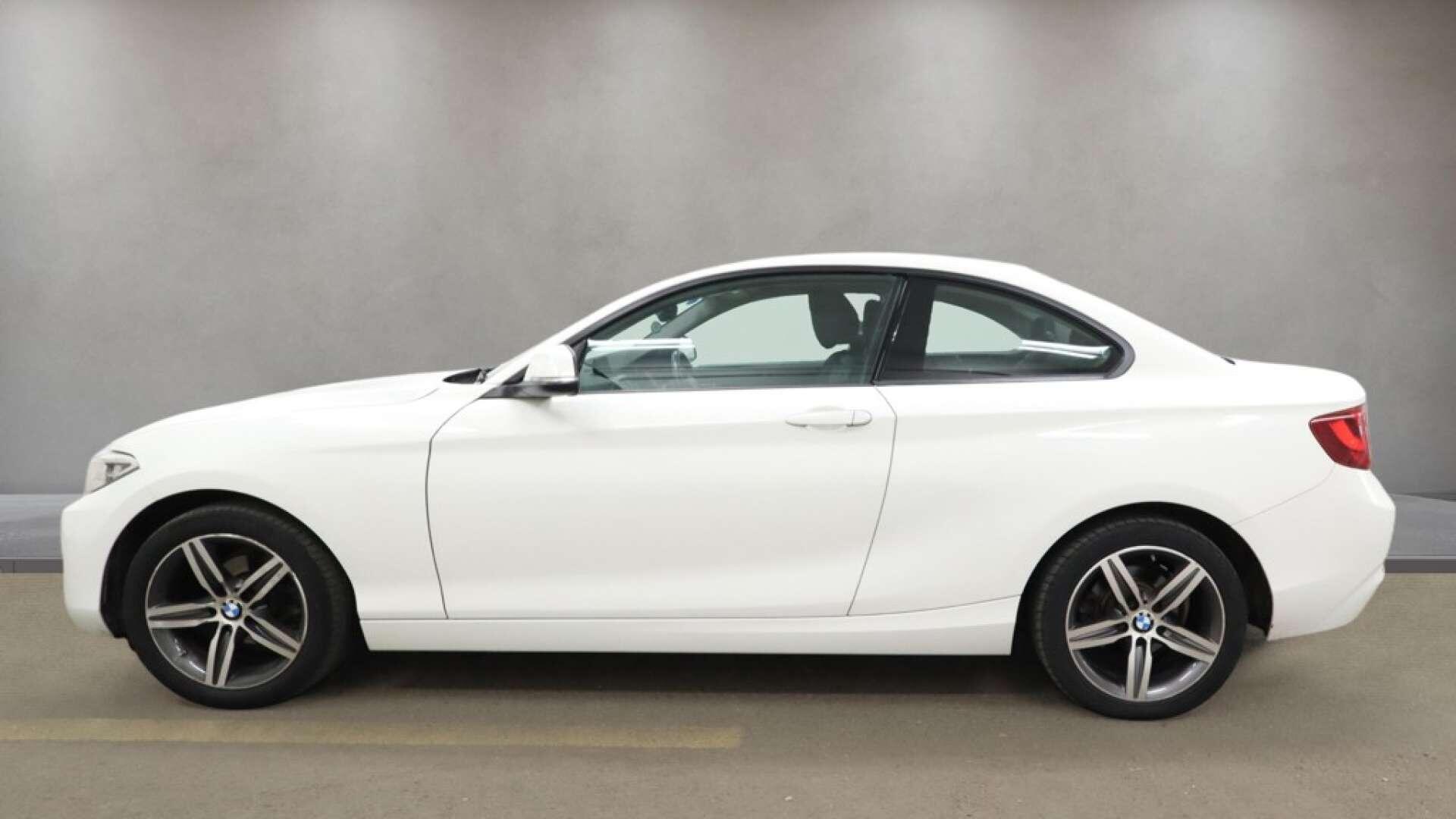 BMW 2 Series view 10