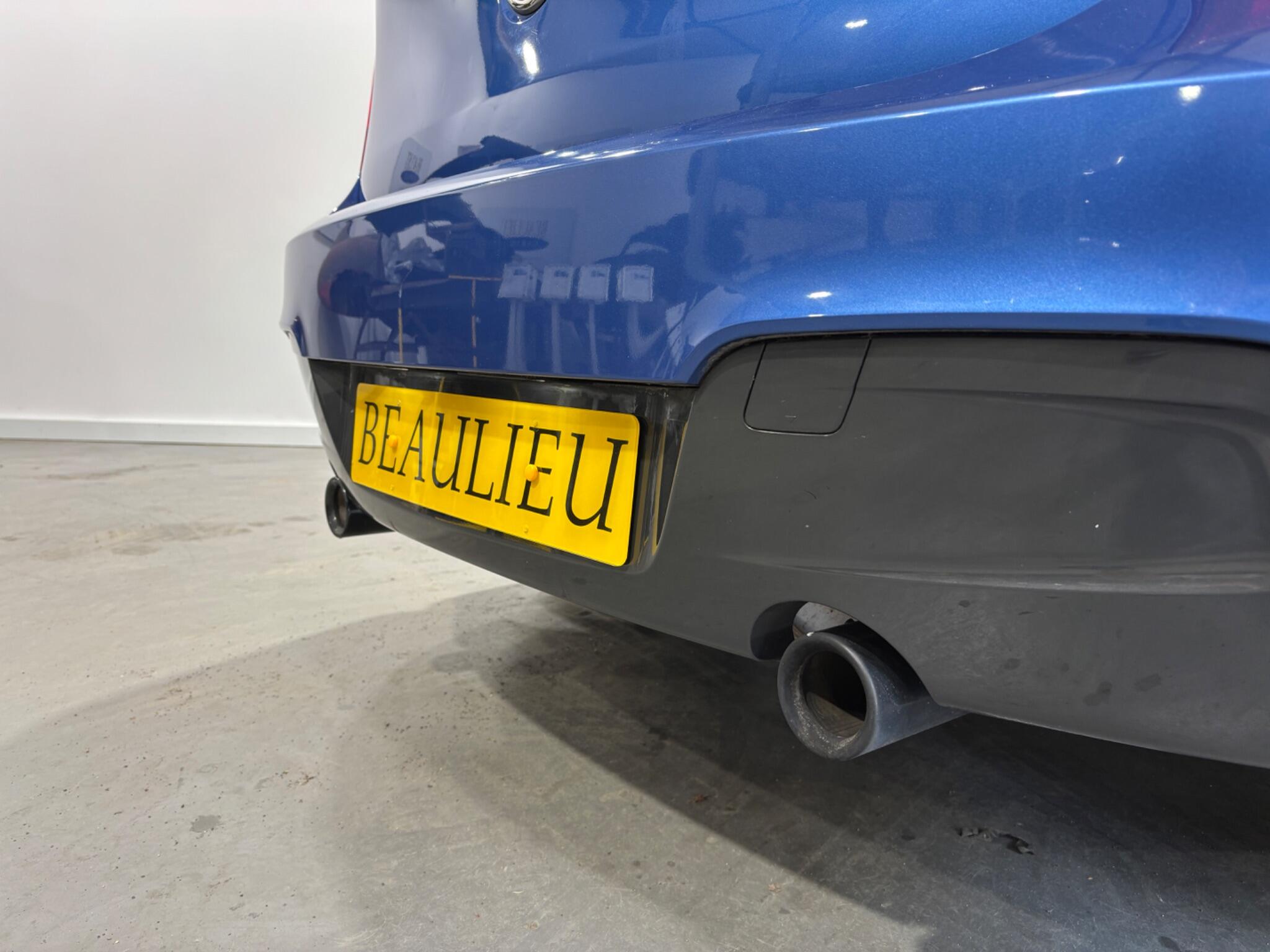 BMW 1 Series view 56