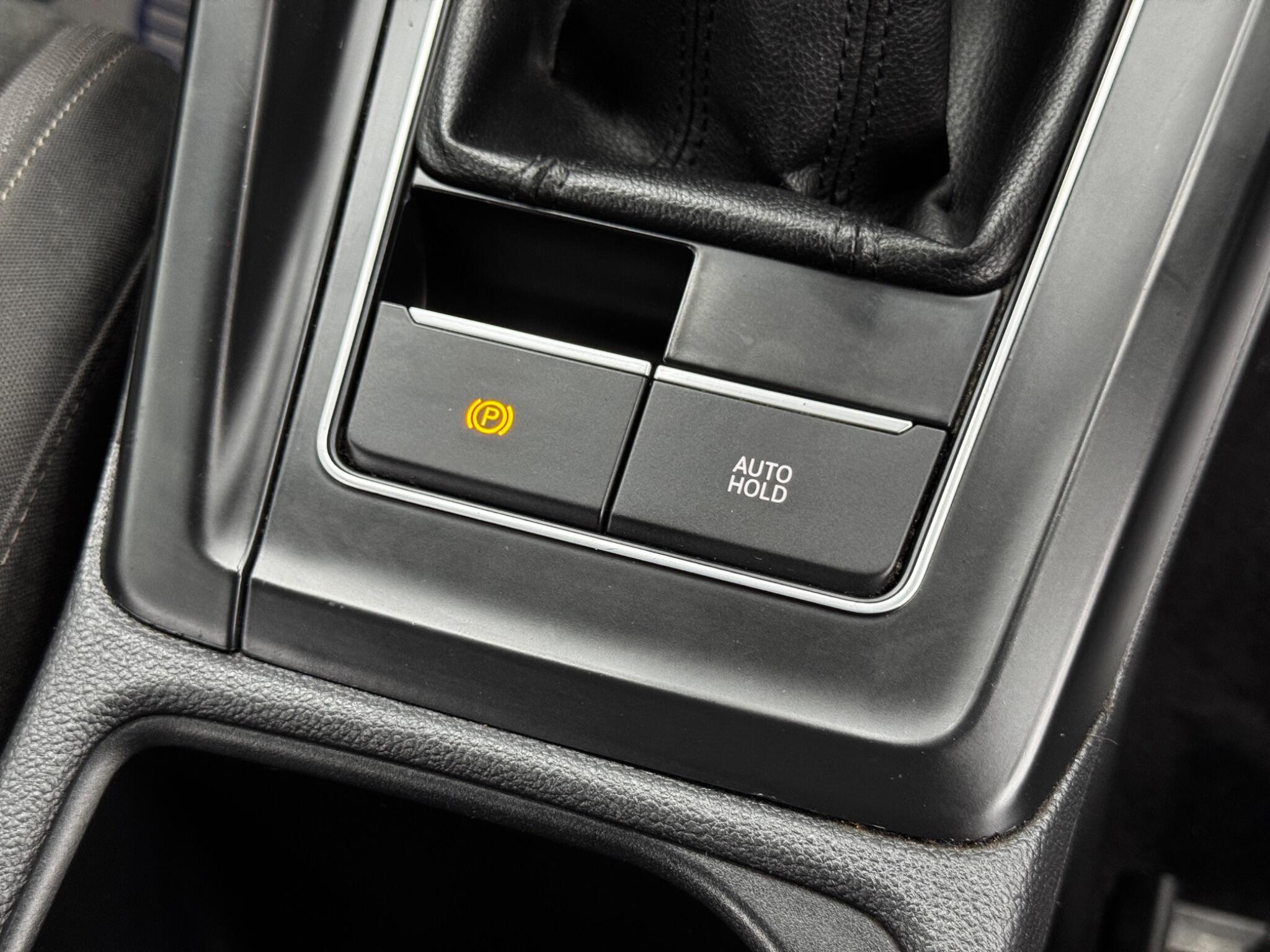 Volkswagen Golf view 26