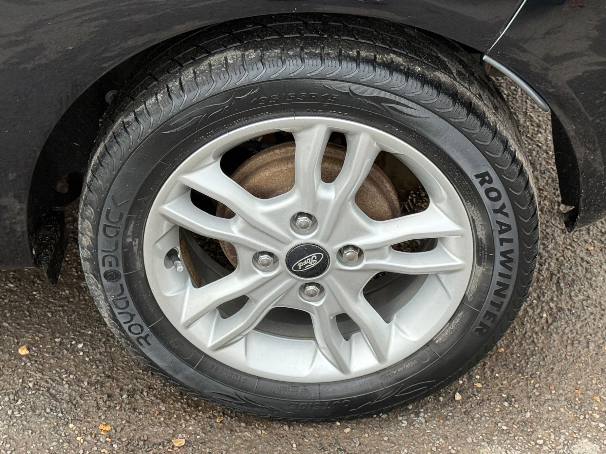 Ford Fiesta - Image 27