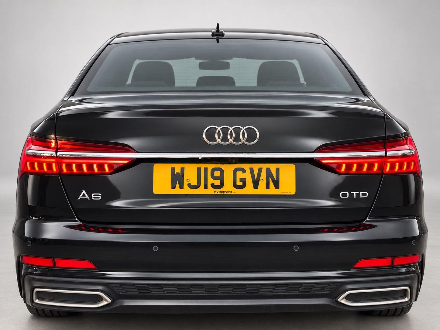 Audi A6 view 12