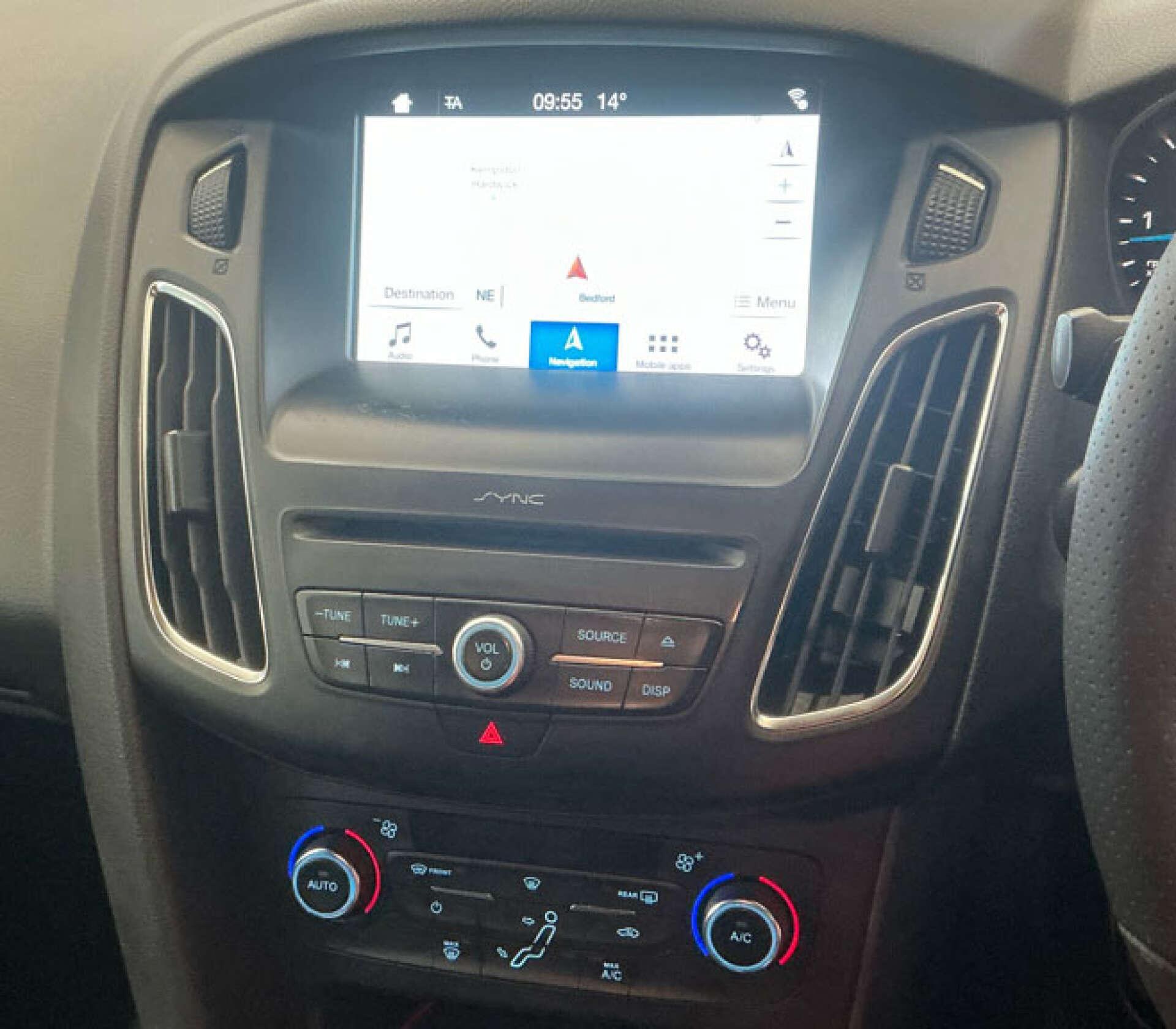 Ford Focus view 2