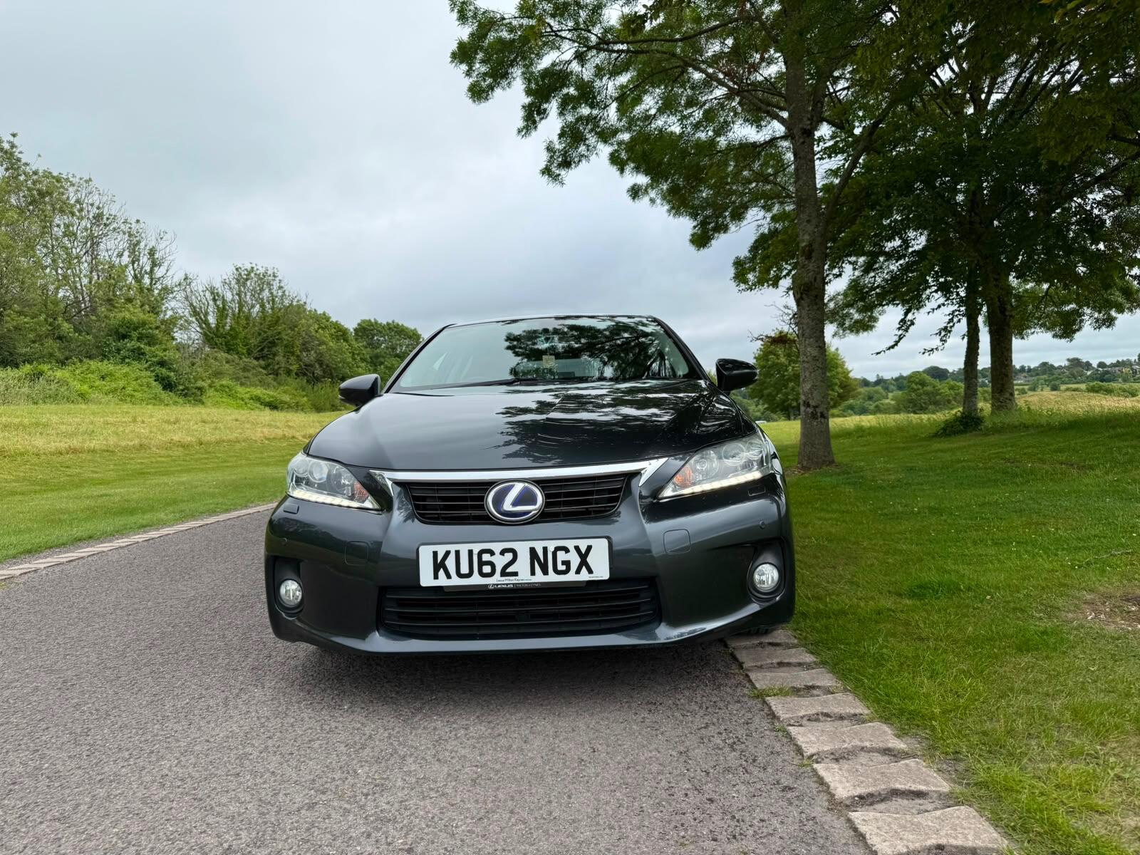 Lexus CT view 8
