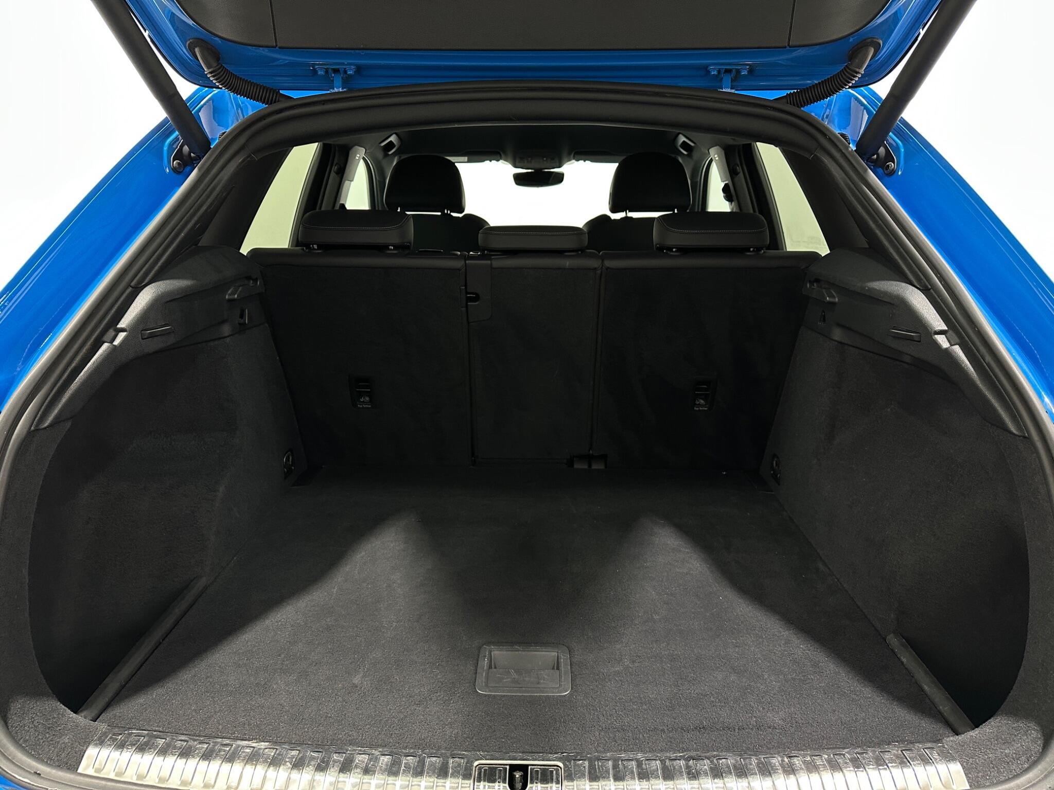 Audi Q3 view 47