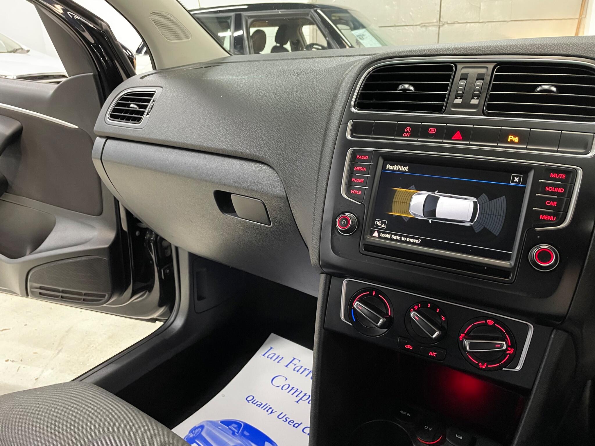 Volkswagen Polo view 22