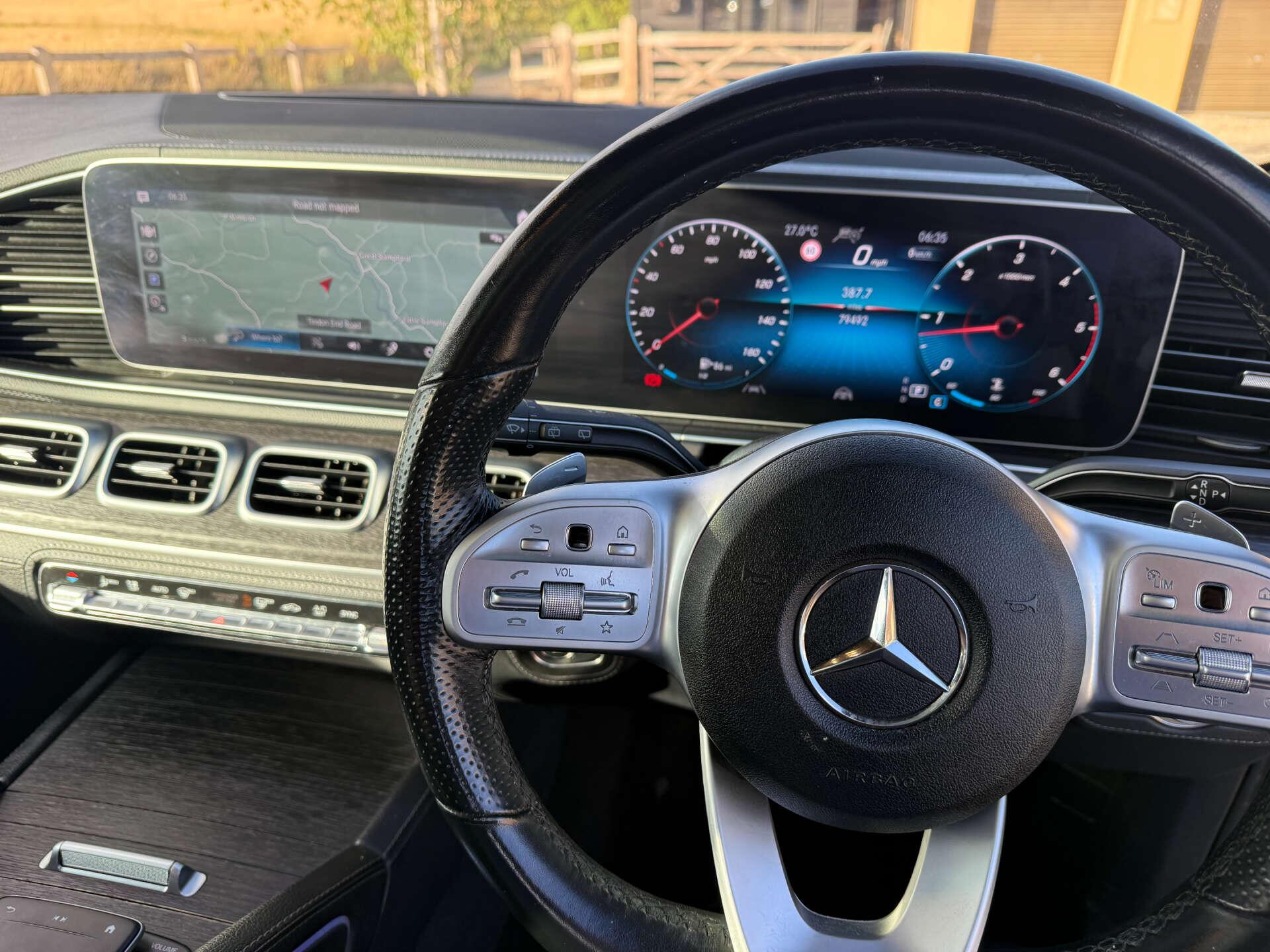 Mercedes-Benz GLS view 27