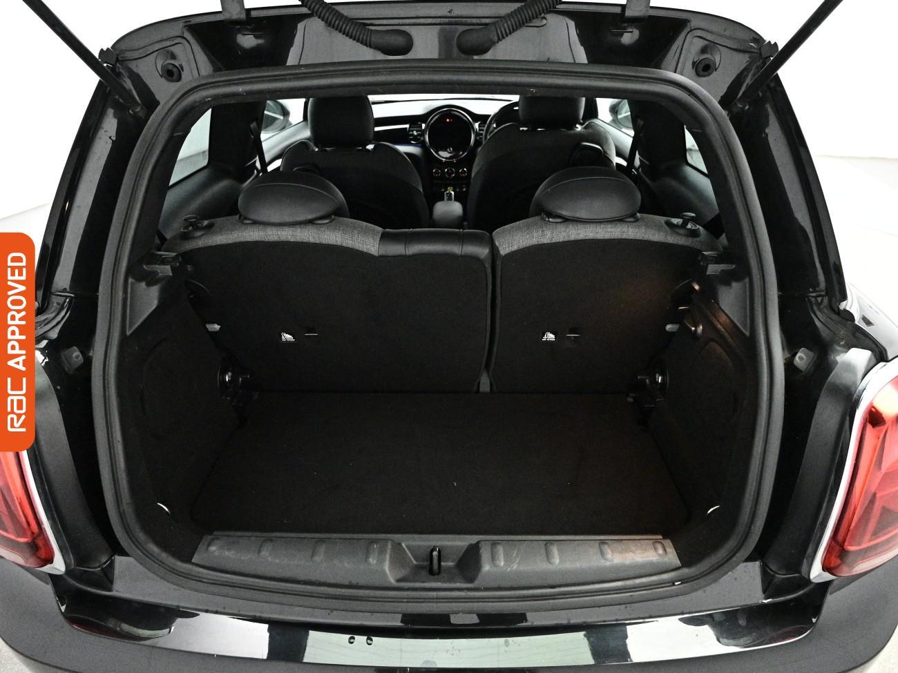 Mini Hatch view 29